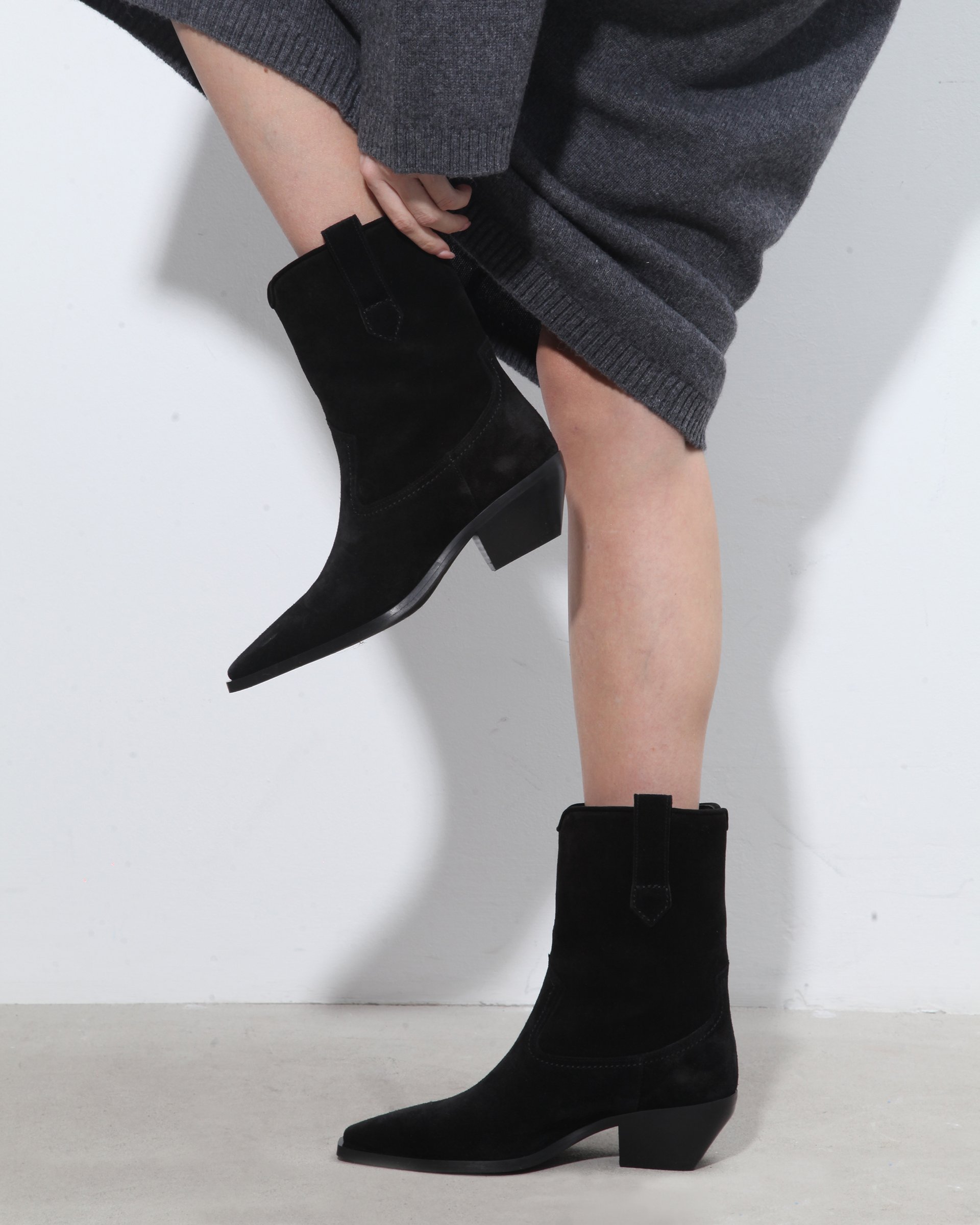 Черные замшевые ботильоны - Image 7 of 7