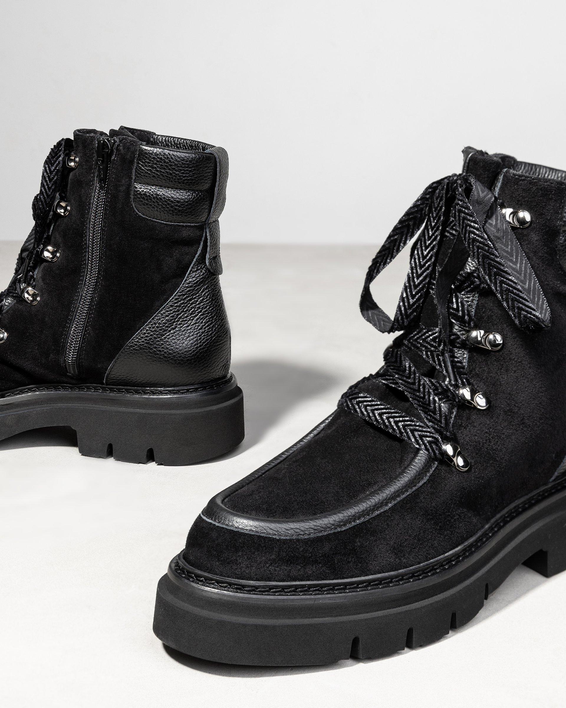 Черные зимние замшевые ботинки - Image 3 of 5