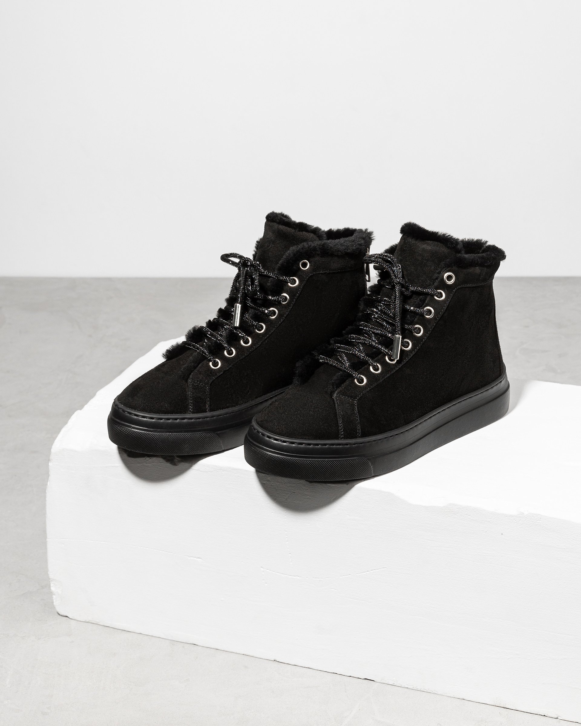 Черные замшевые кеды - Image 3 of 5