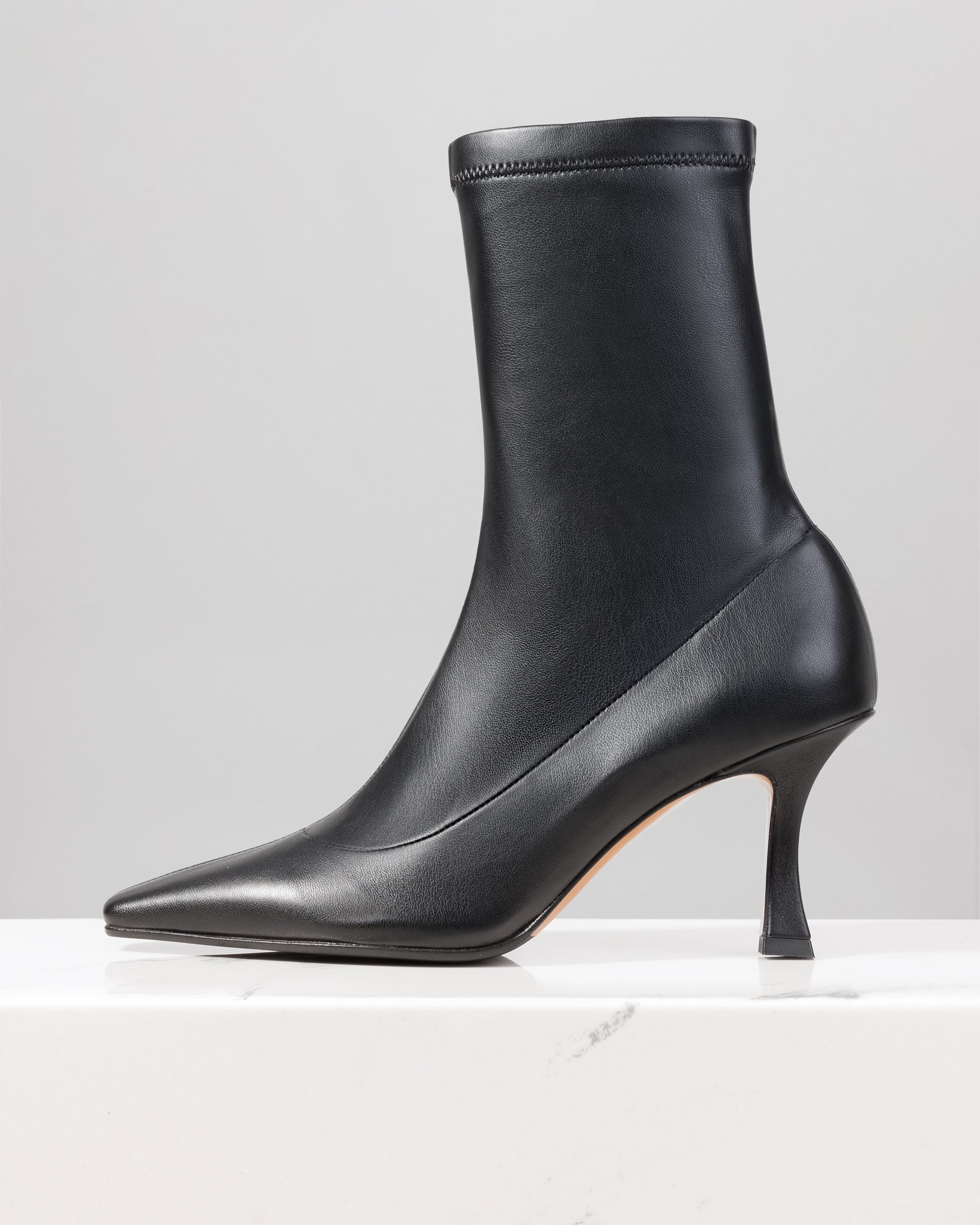 Черные ботильоны на шпильке - Main image