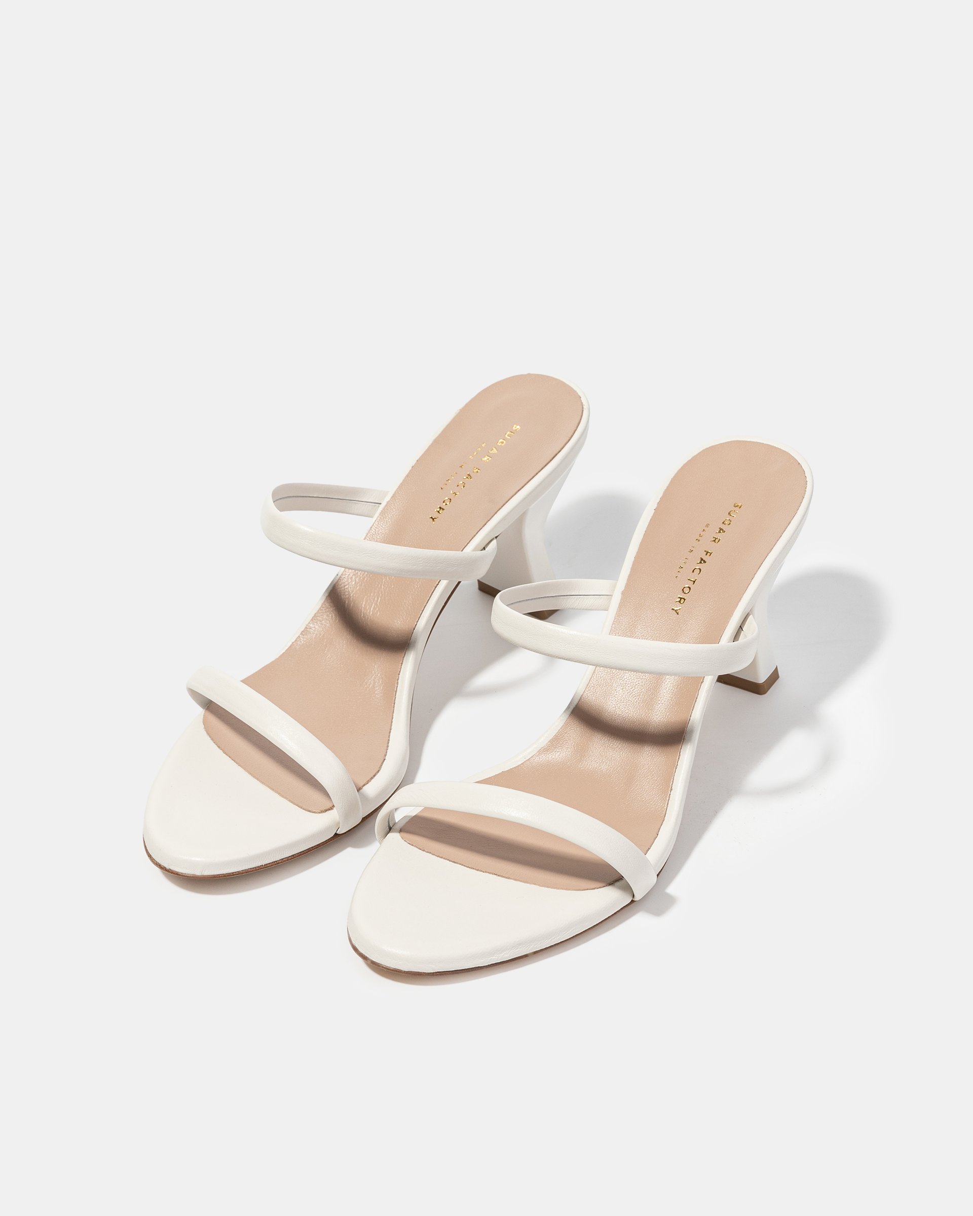 Белые босоножки на каблуке - Image 2 of 4