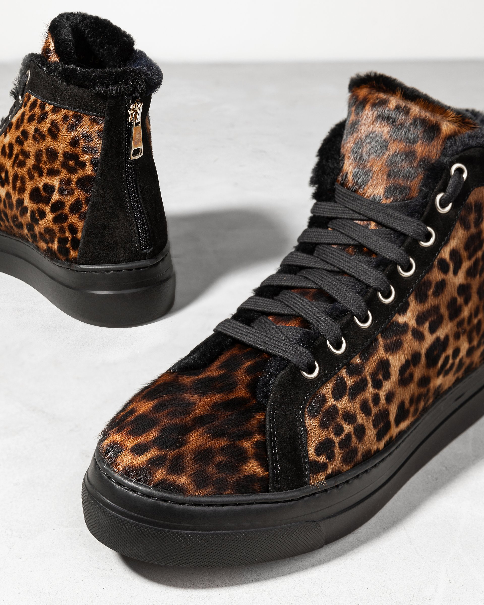 Кеды из натурального меха с леопардовым принтом - Image 3 of 7