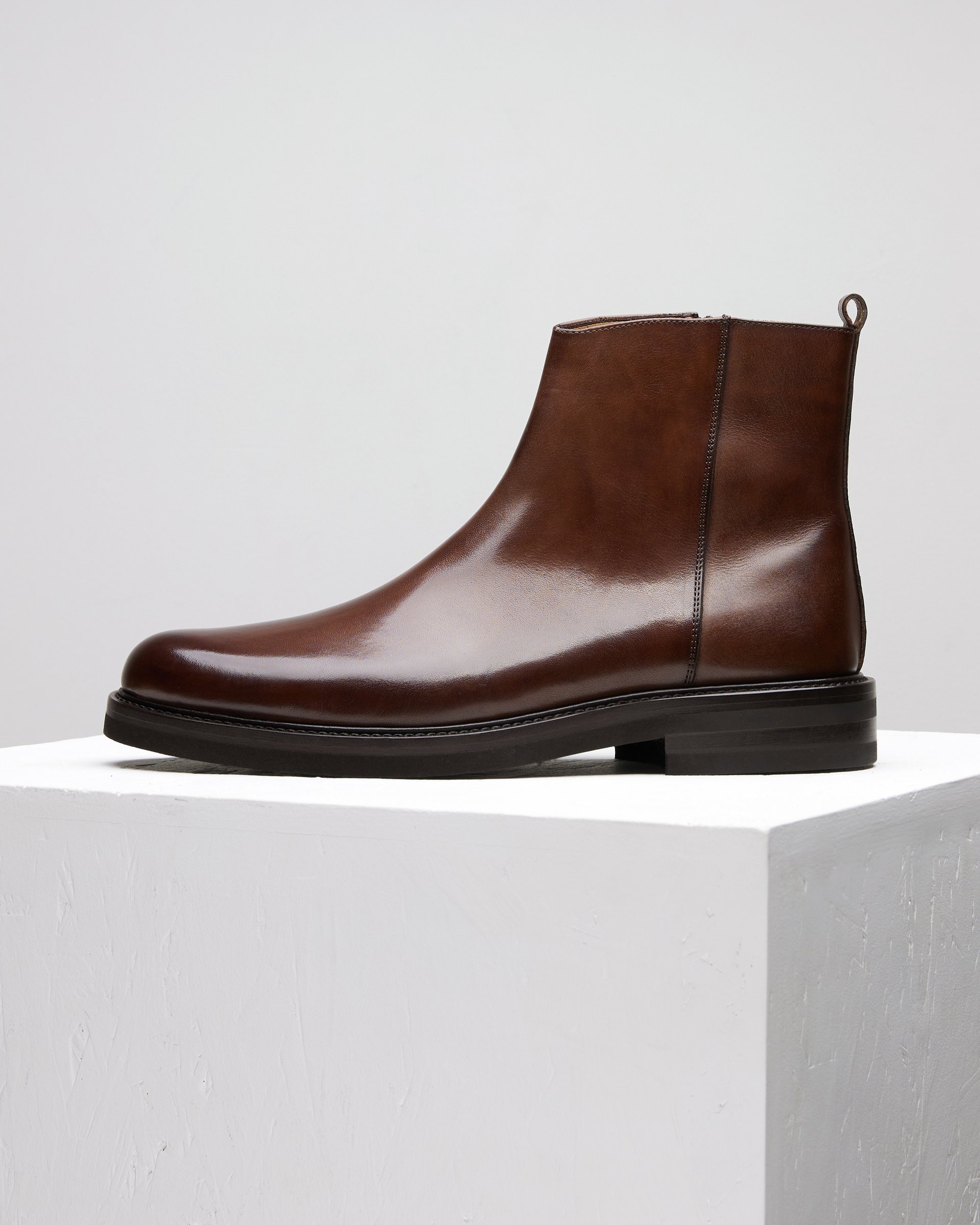 Коричневые ботинки из натуральной кожи