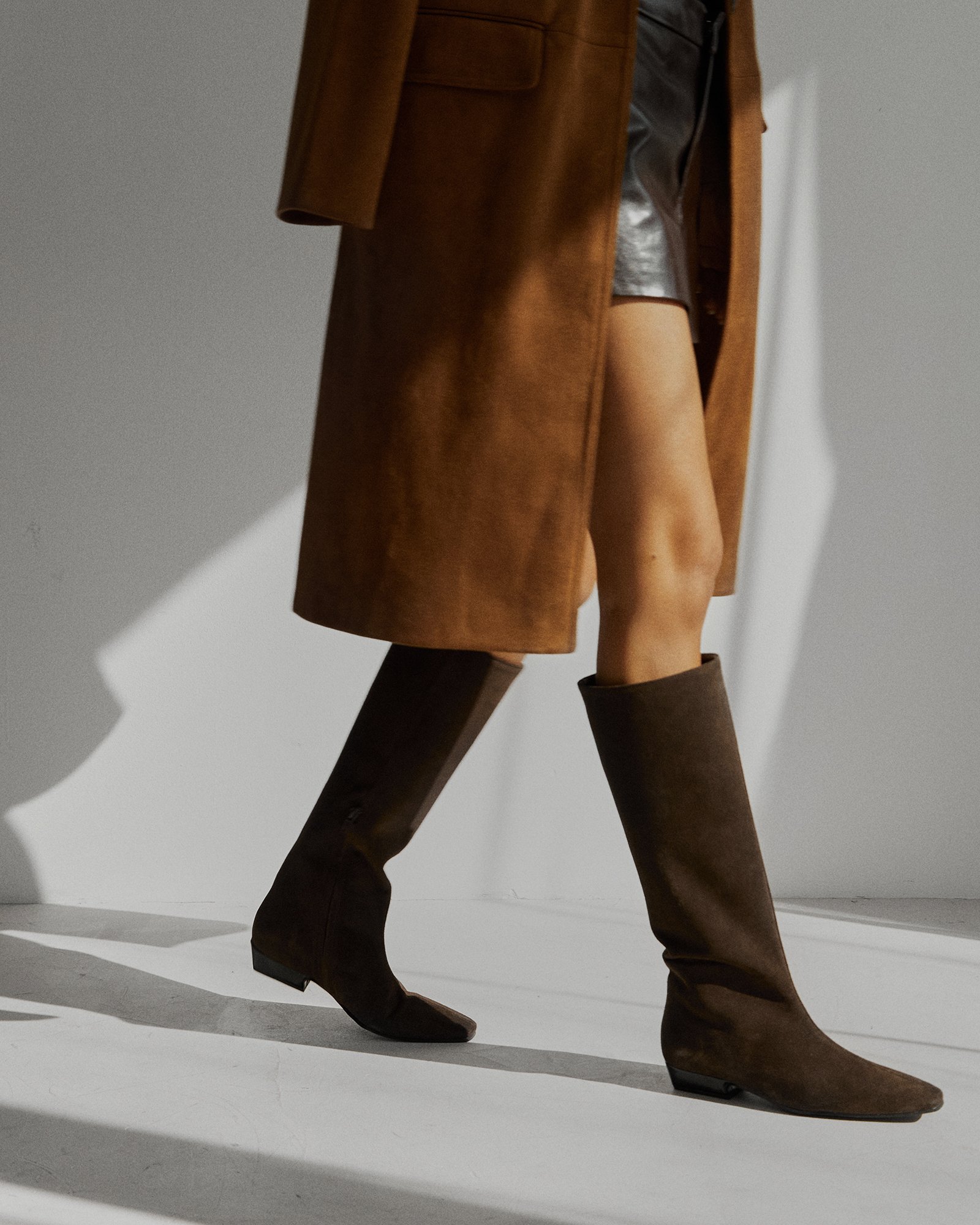 Темно-коричневые замшевые сапоги - Image 6 of 6