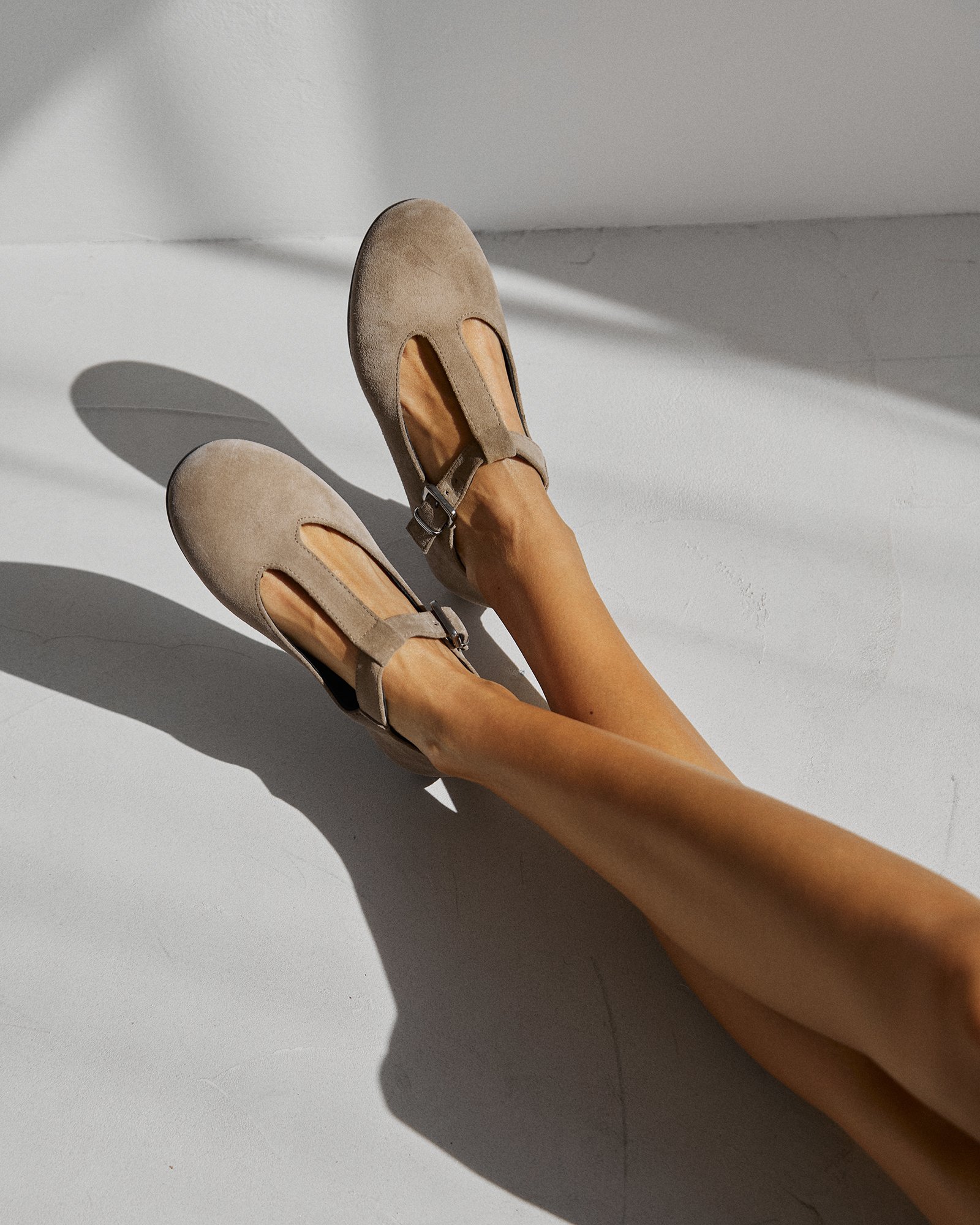 Бежевые балетки из замши - Image 6 of 6