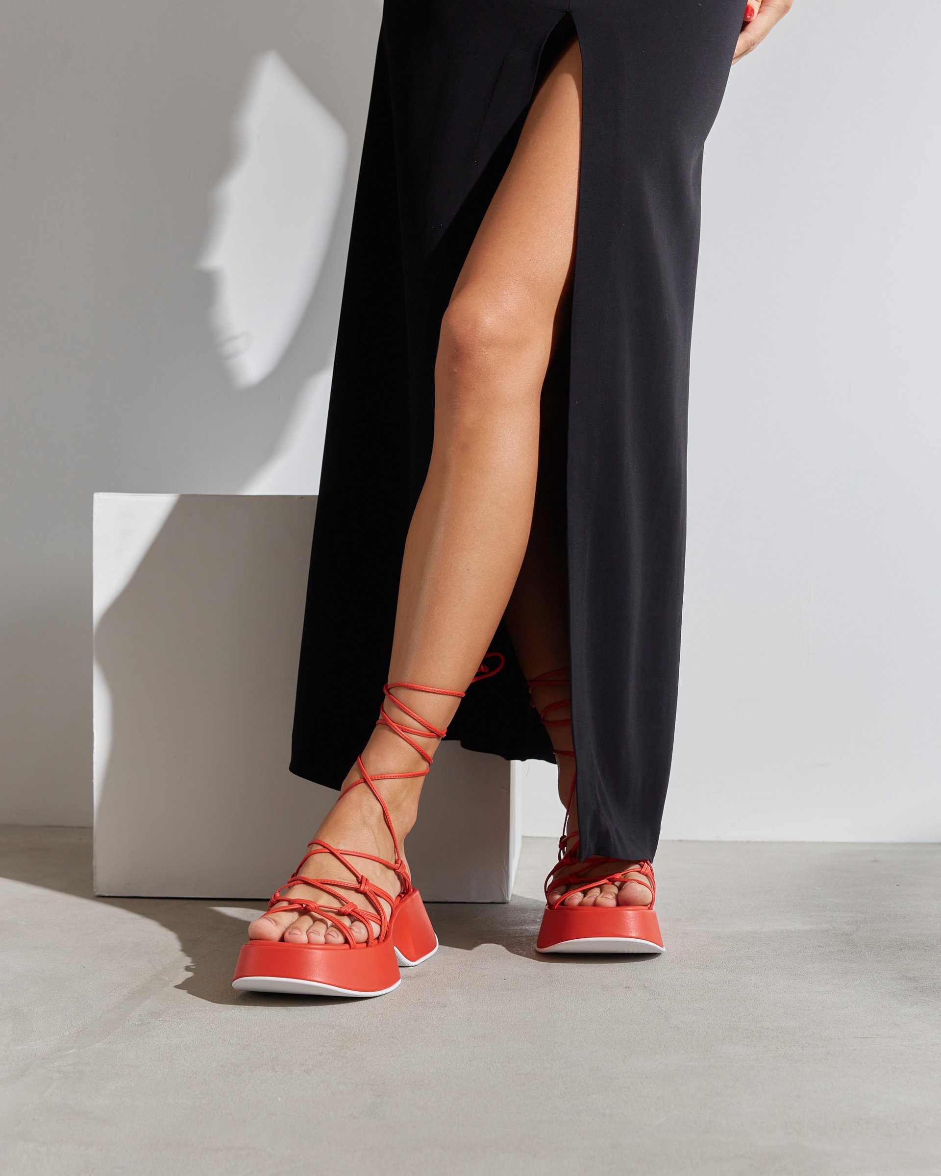 Темно-оранжевые кожаные босоножки - Image 4 of 6