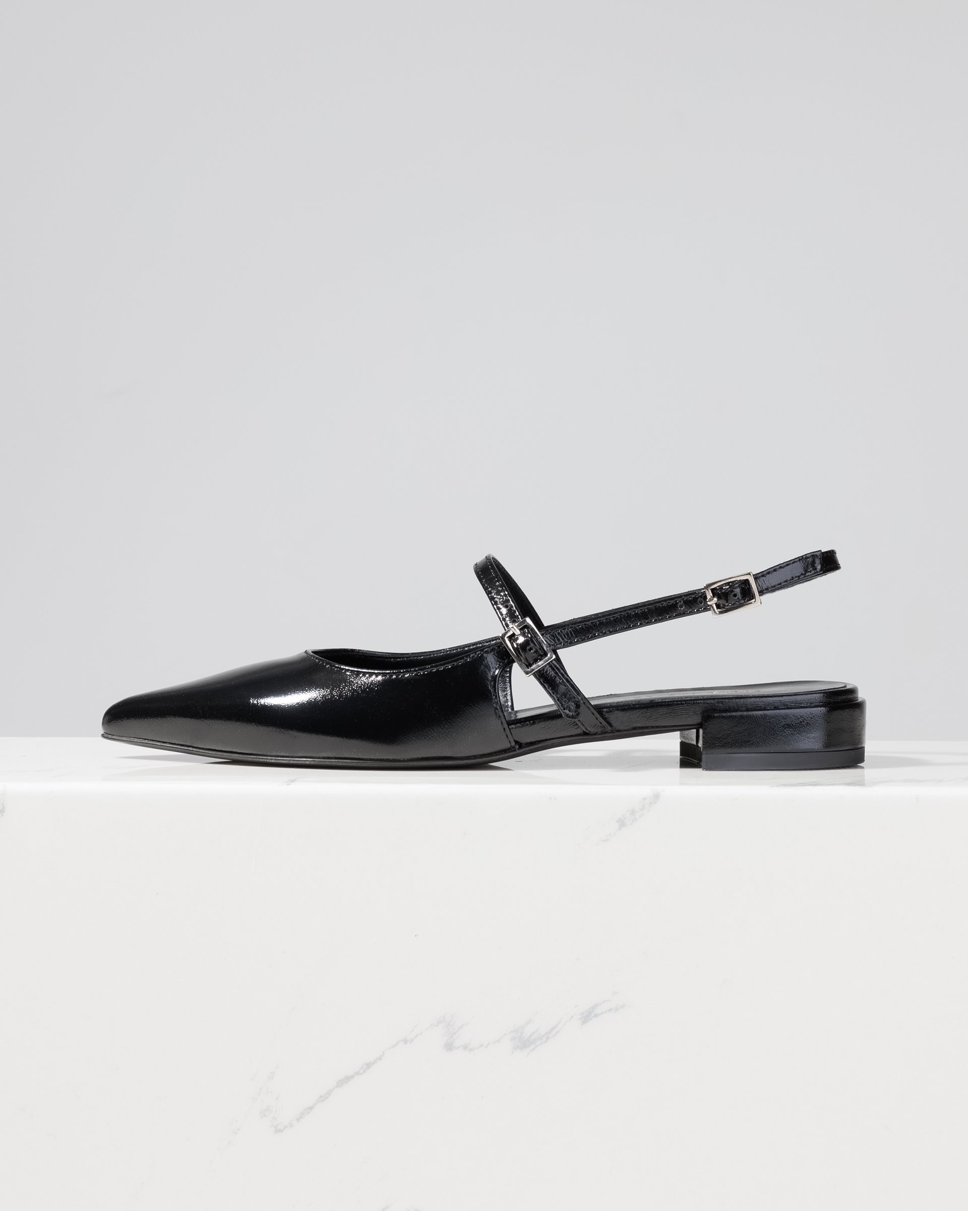 Черные лакированные туфли - Main image
