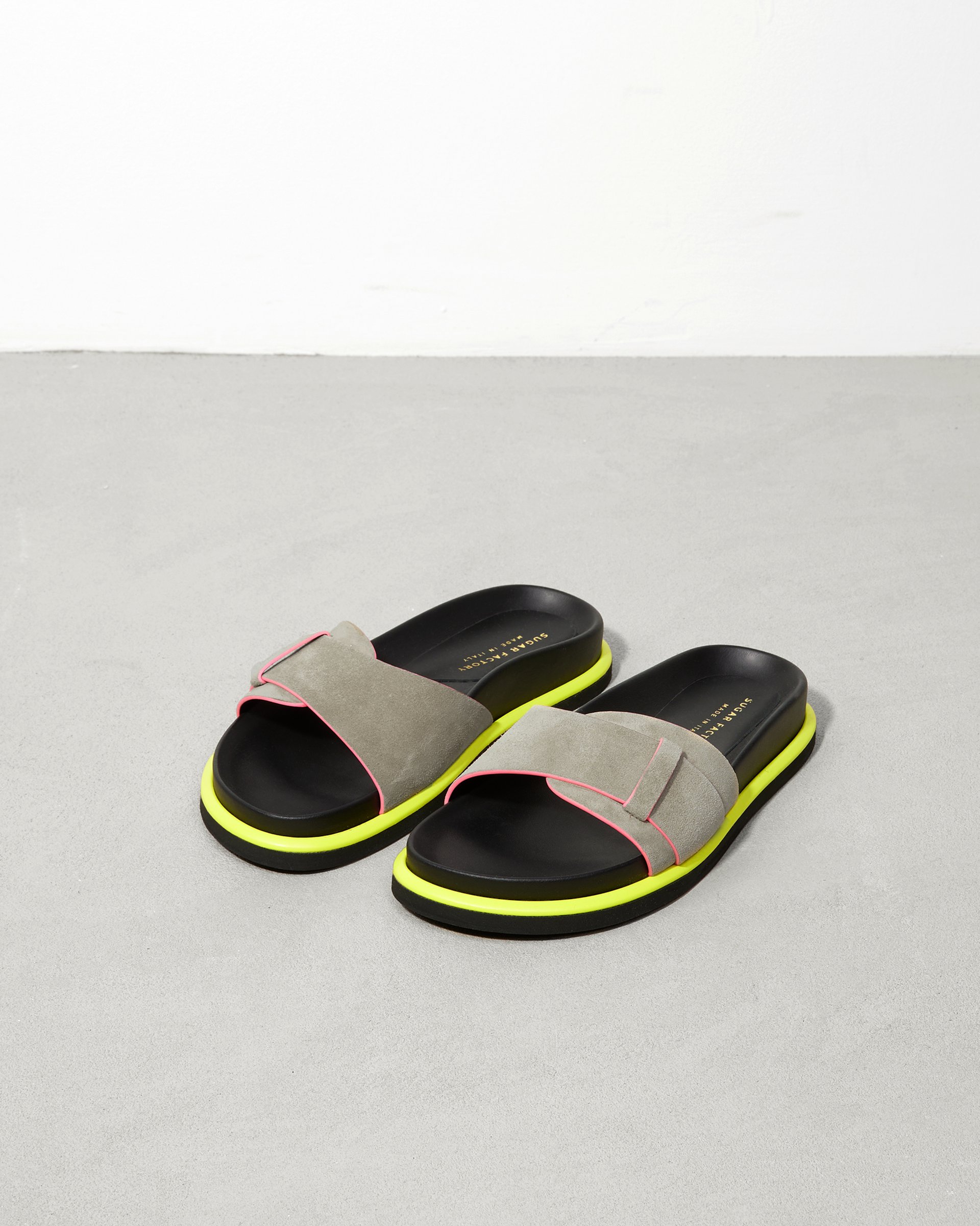 Бежевые замшевые шлепанцы - Image 4 of 7