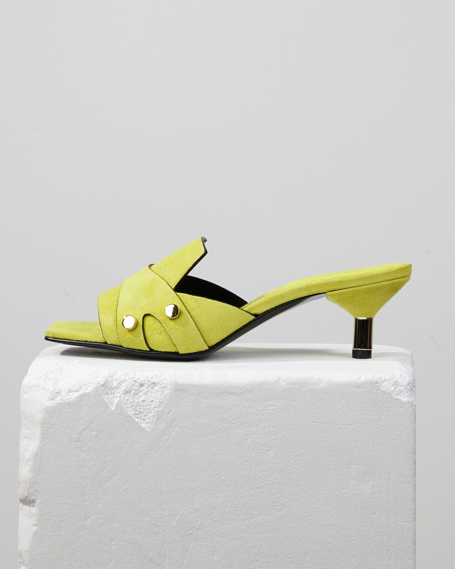 Салатовые замшевые босоножки - Main image