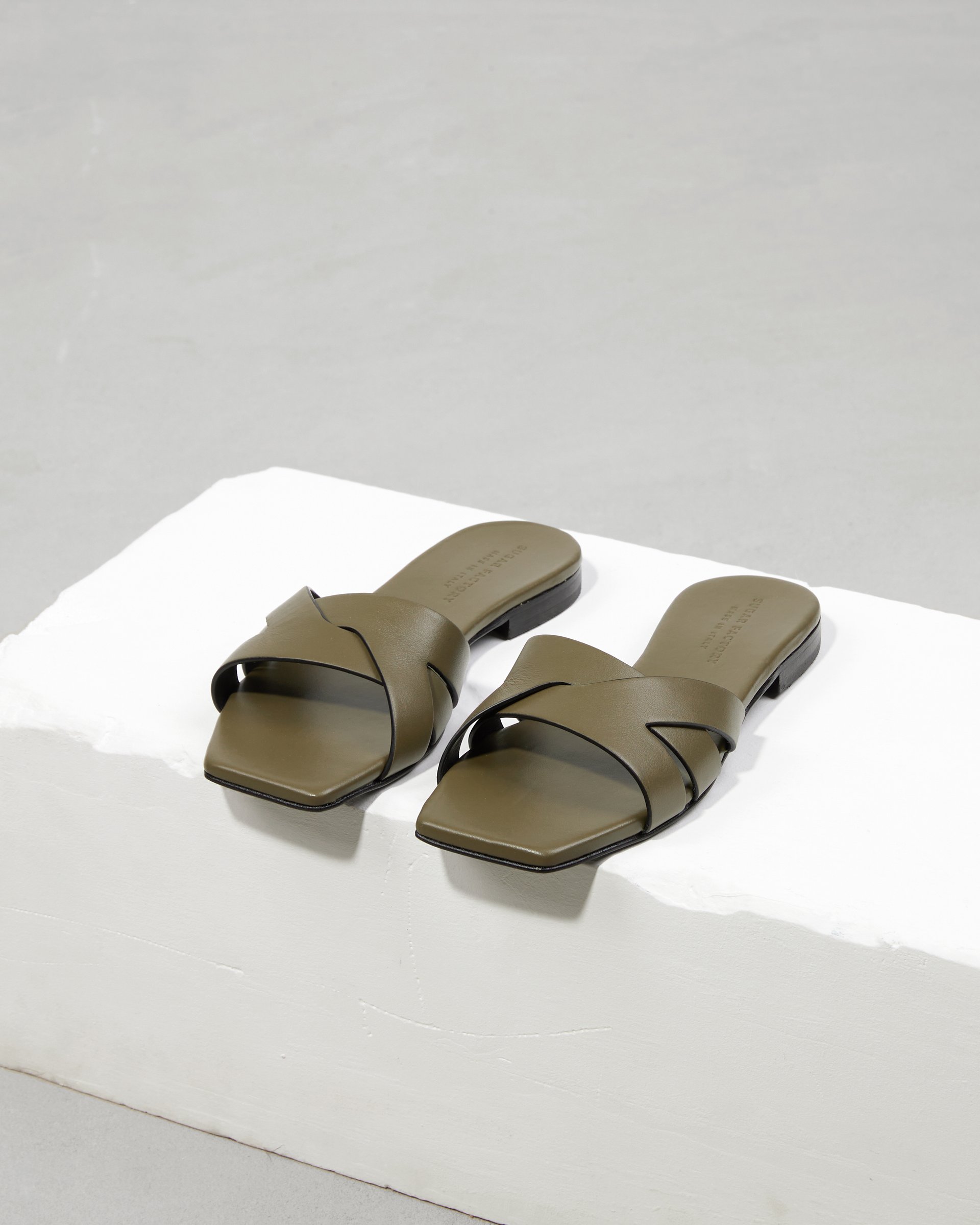 Темно-зеленые кожаные пантолеты - Image 3 of 6