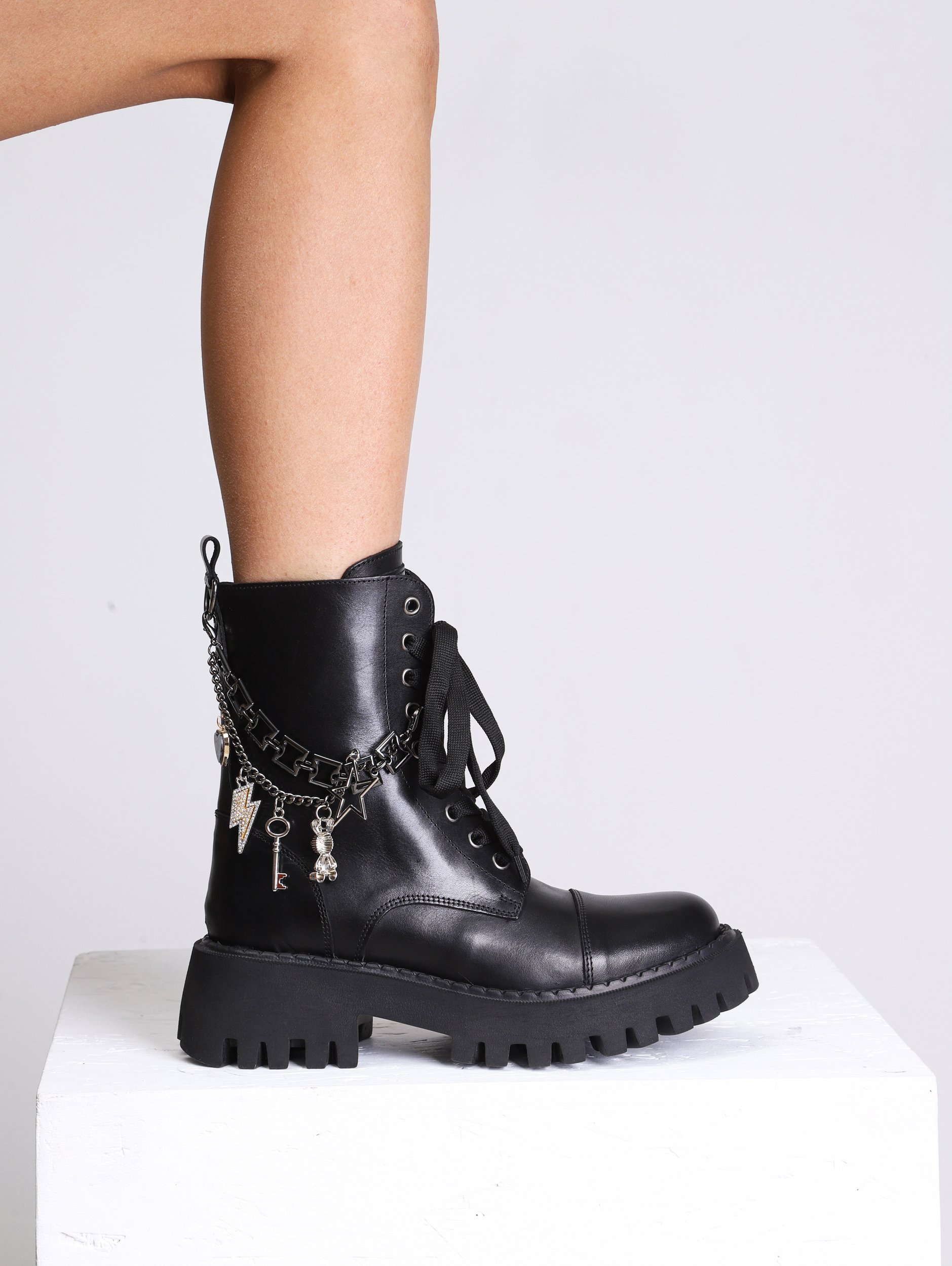 Черные ботинки из натуральной кожи с декором - Image 6 of 6