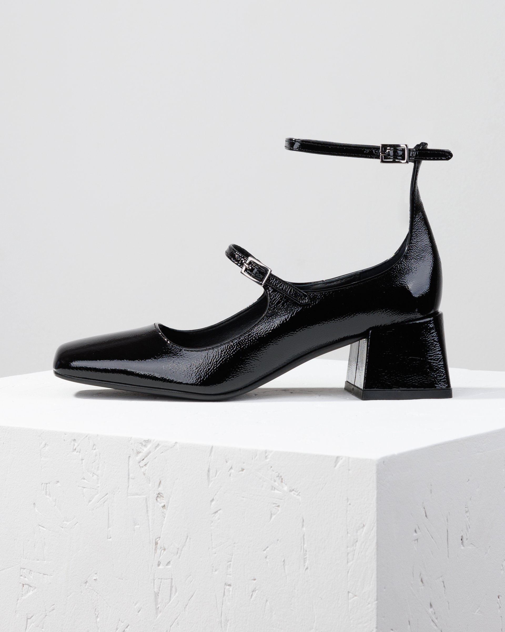 Черные кожаные туфли на каблуке - Main image