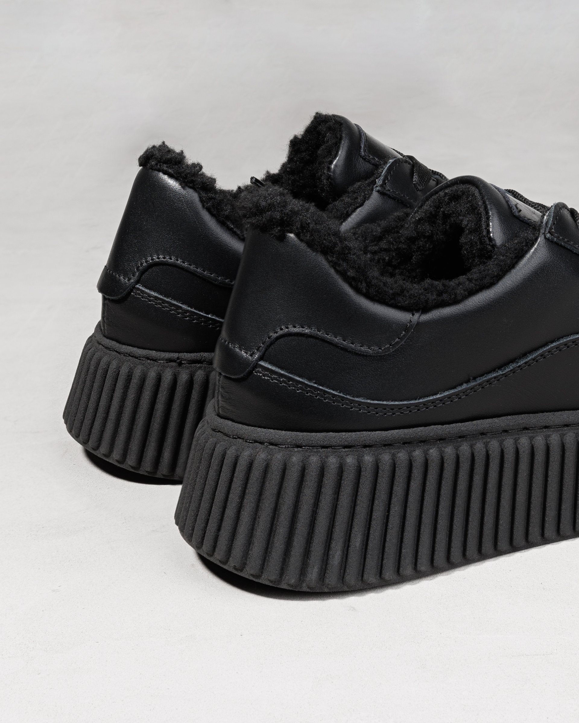 Черные утепленные кроссовки - Image 4 of 4