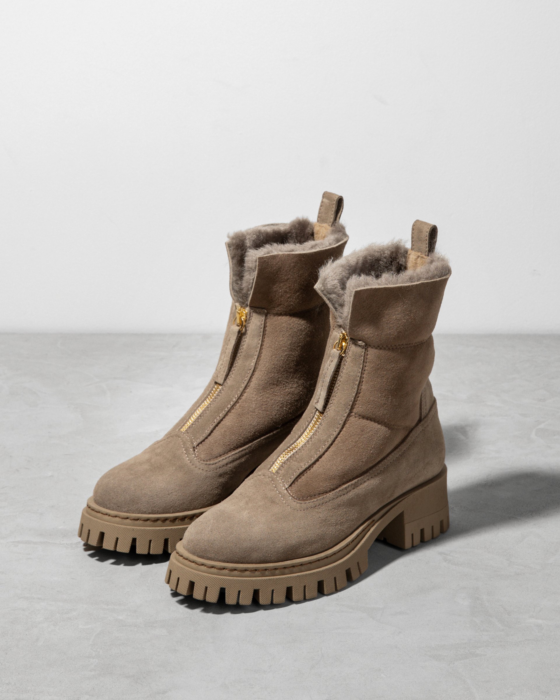 Серые замшевые зимние ботинки - Image 2 of 6