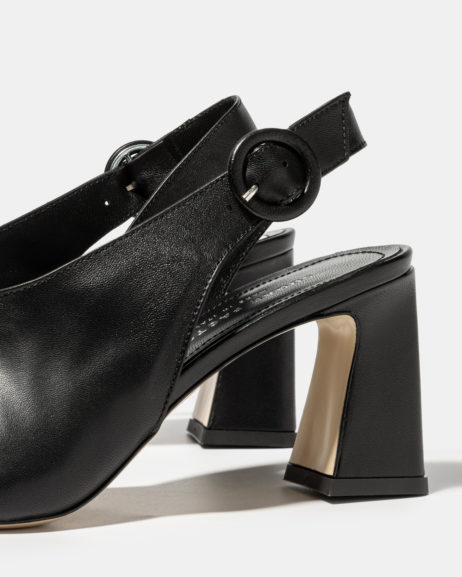 Черные босоножки на высоком каблуке - Image 4 of 4