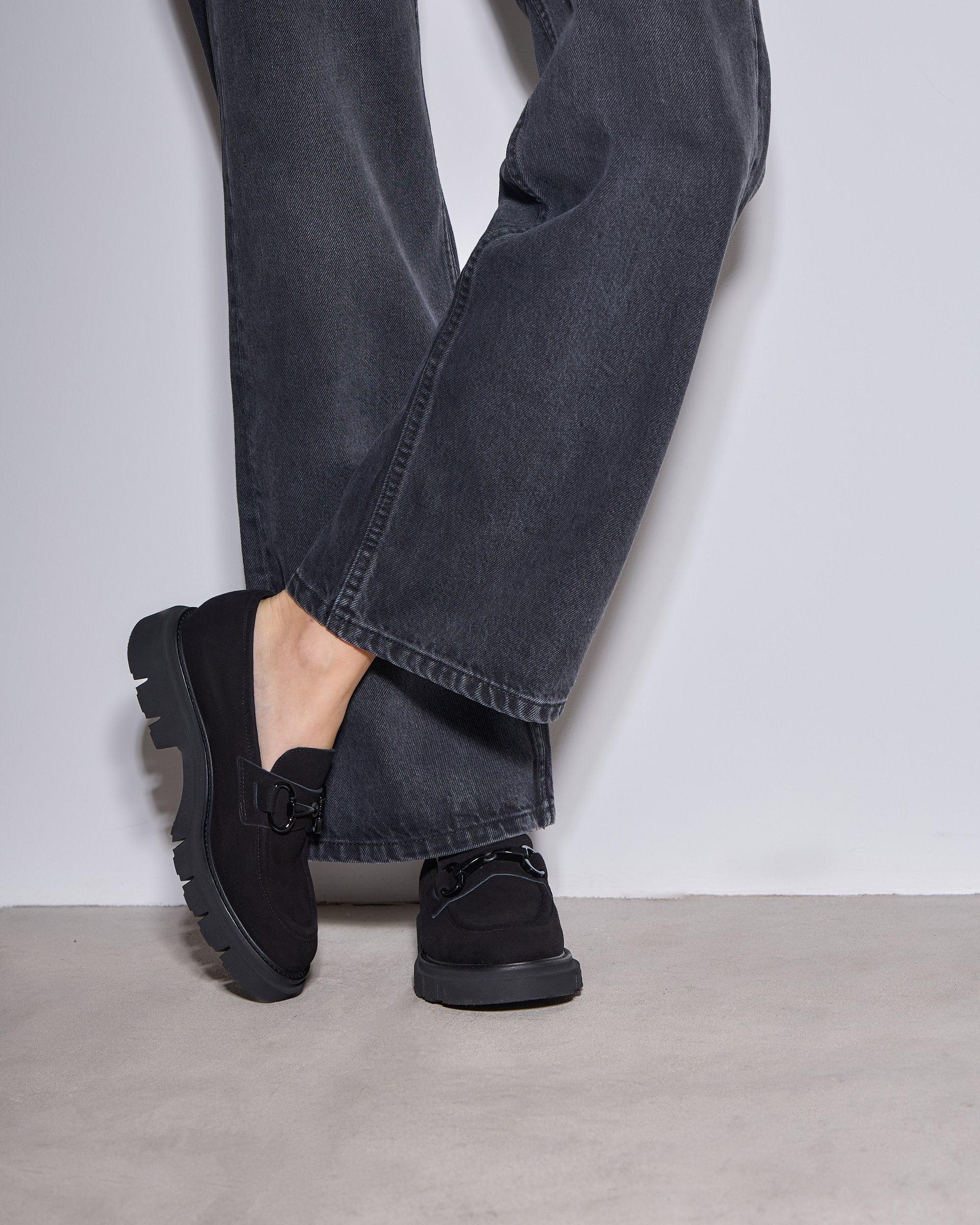 Чёрные замшевые лоферы - Image 5 of 6