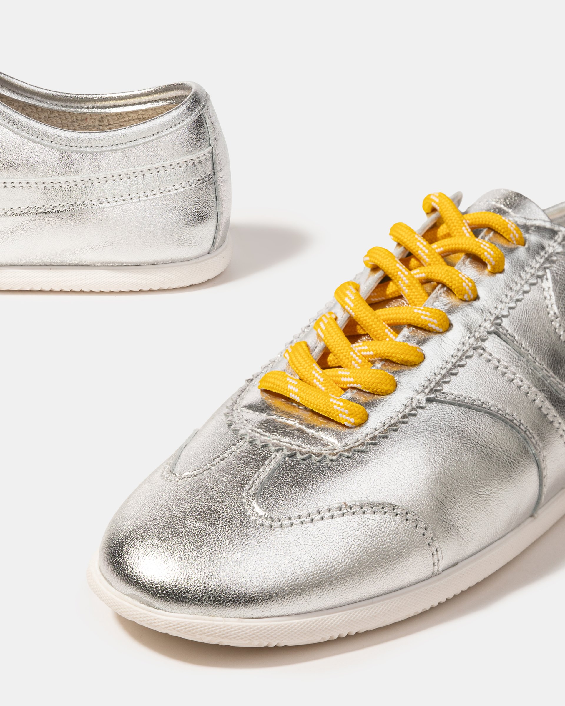 Серебристые кожаные кеды - Image 4 of 5