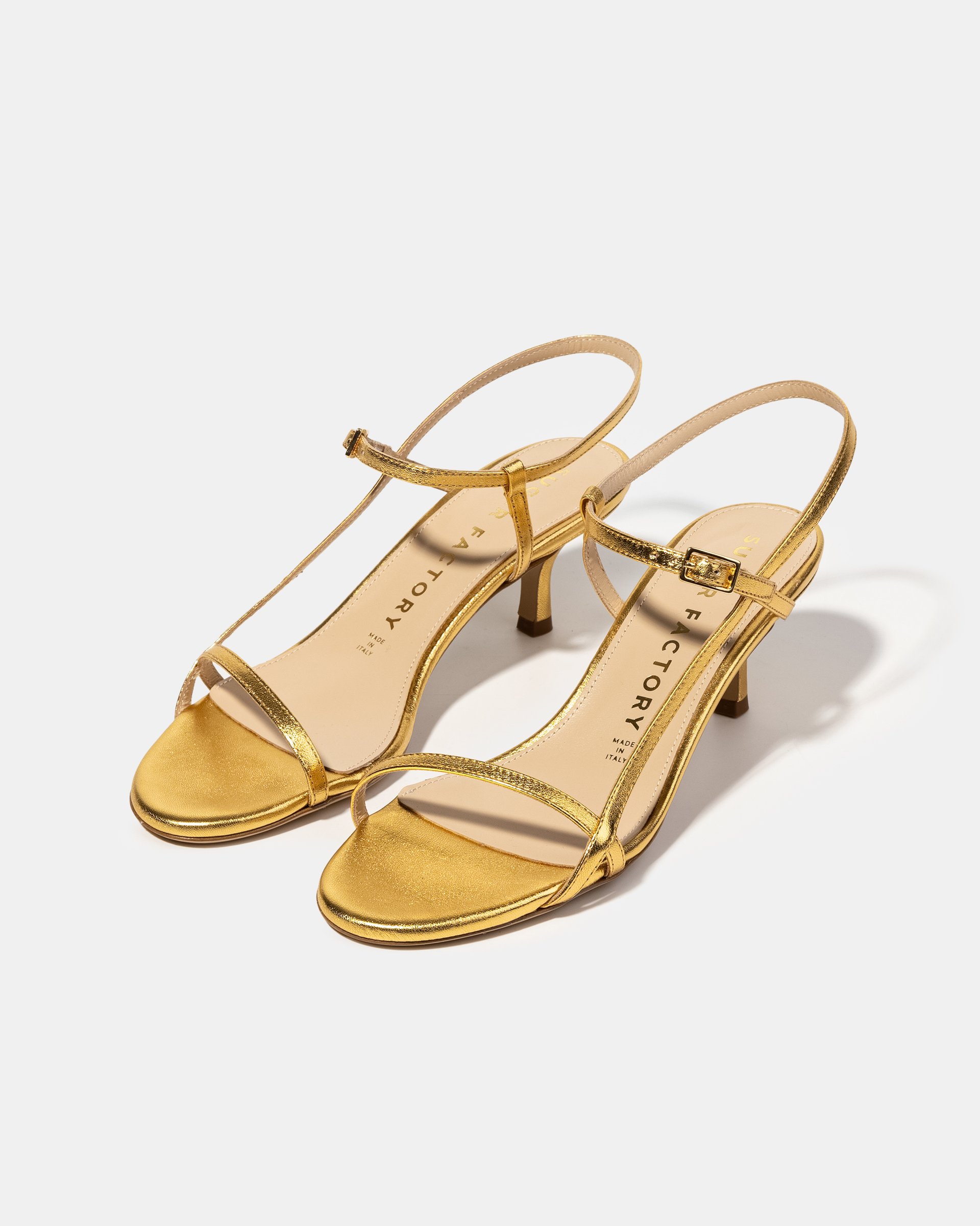 Золотистые босоножки на каблуке - Image 2 of 4