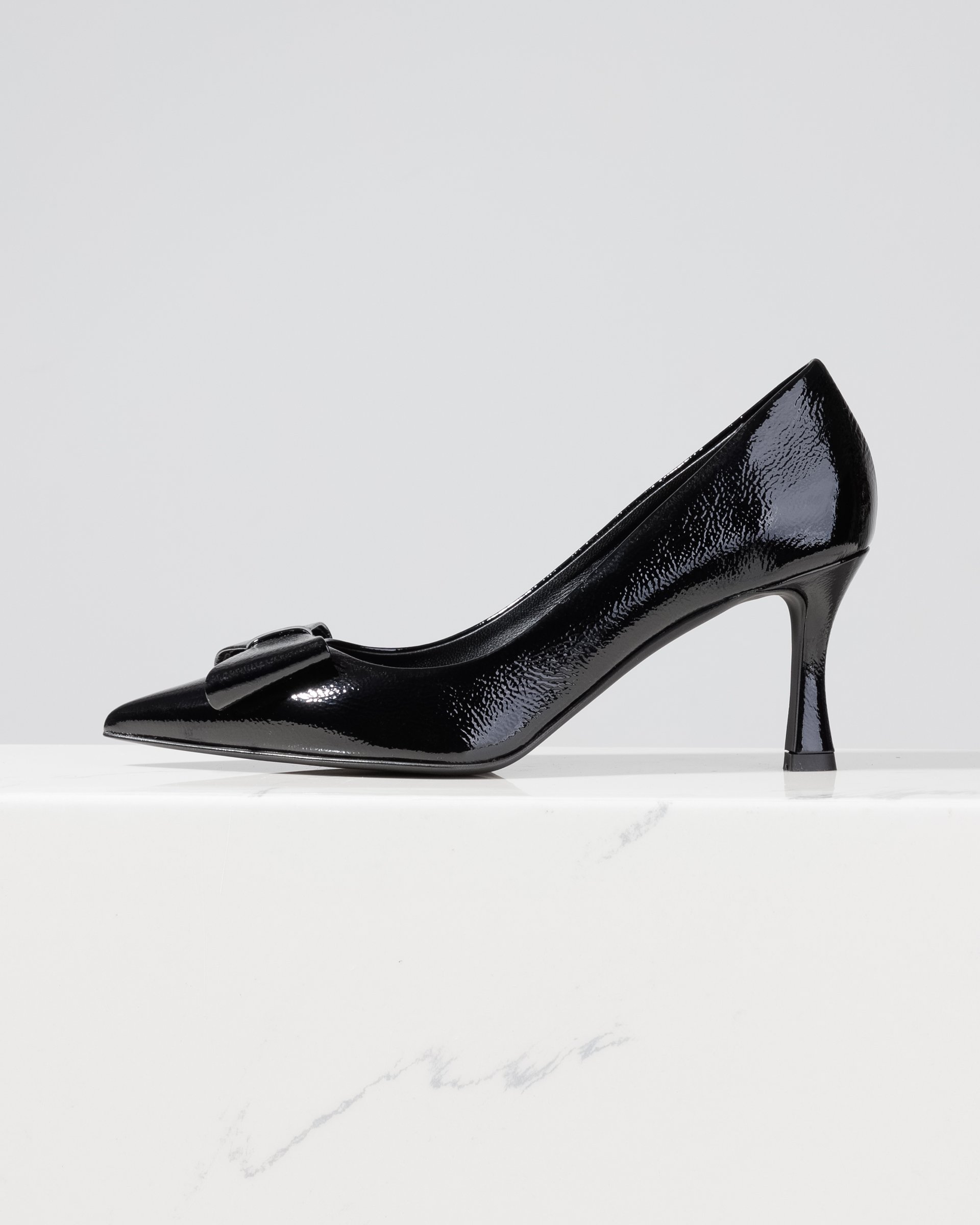 Черные лакированные туфли на шпильке - Main image