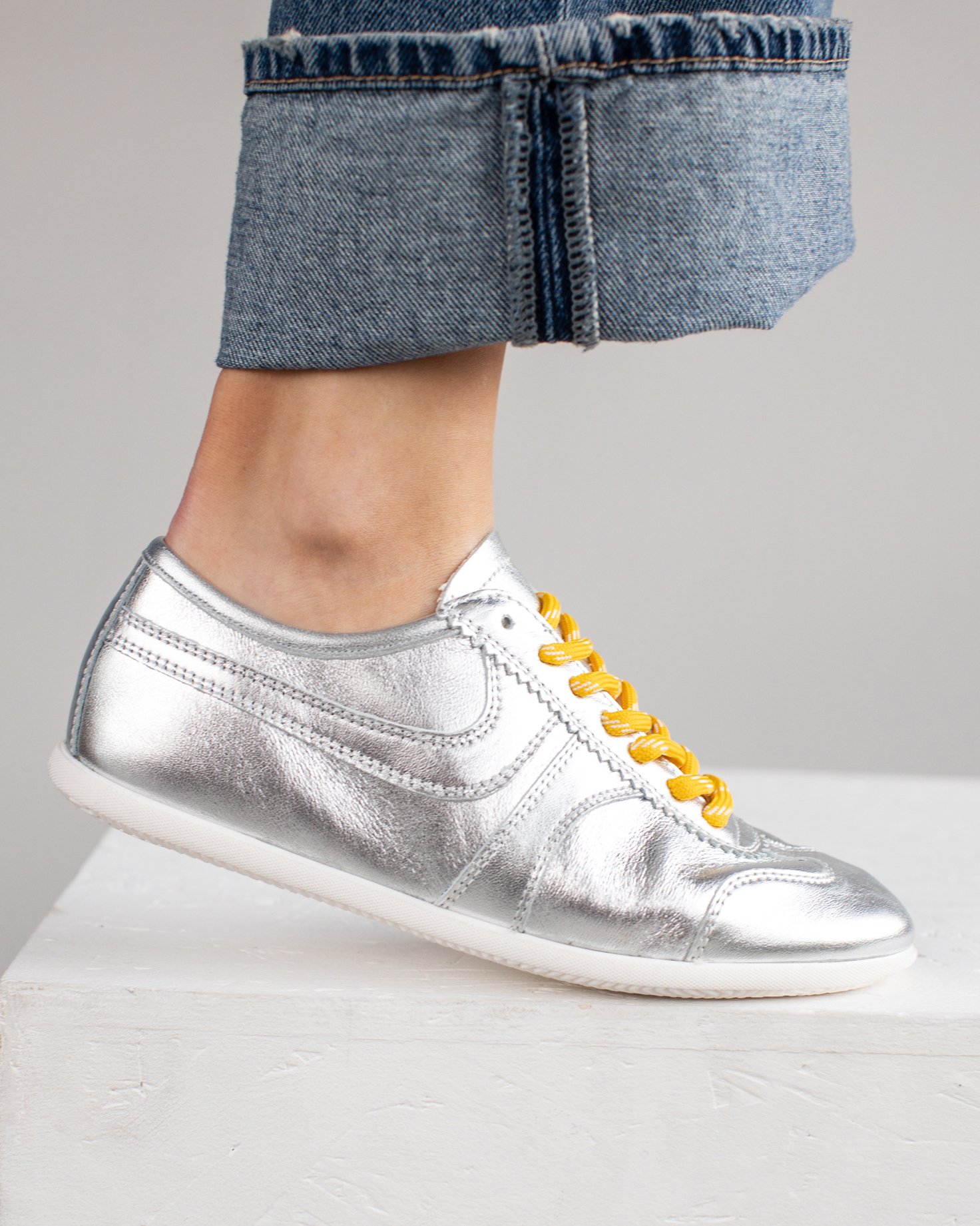 Серебристые кожаные кеды - Image 5 of 5