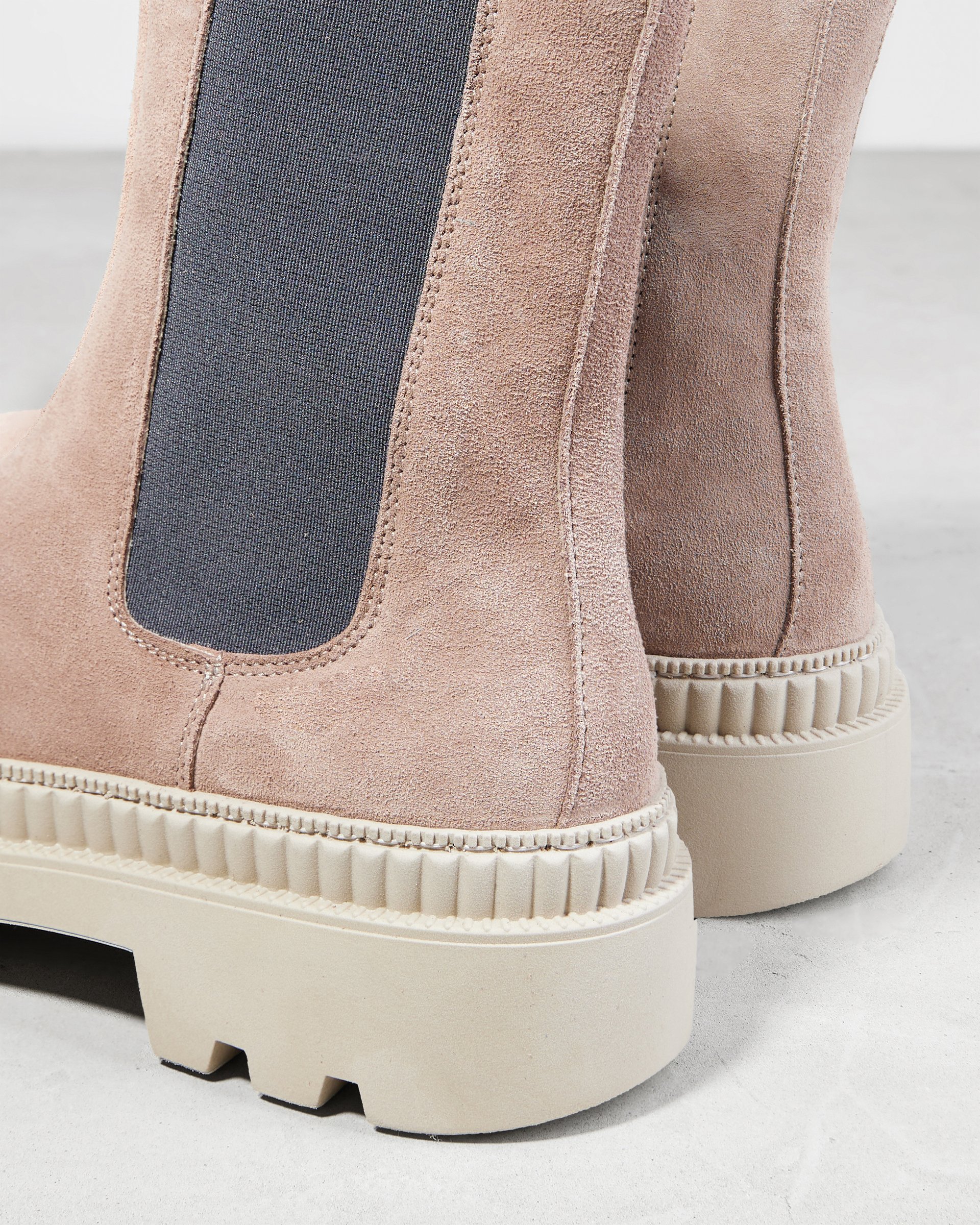Светло-бежевые замшевые ботинки - Image 4 of 4