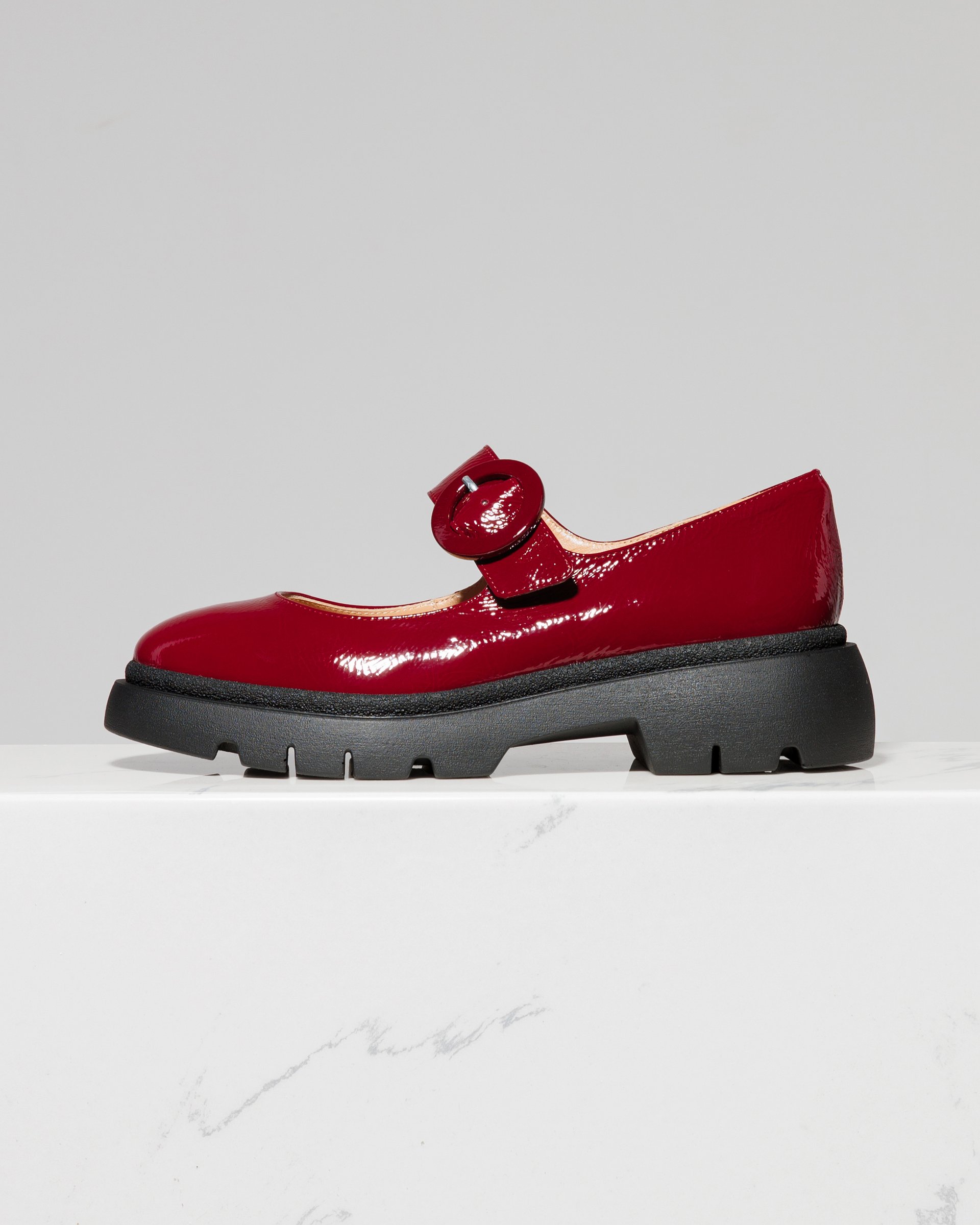 Бордовые кожаные туфли с ремешком - Main image