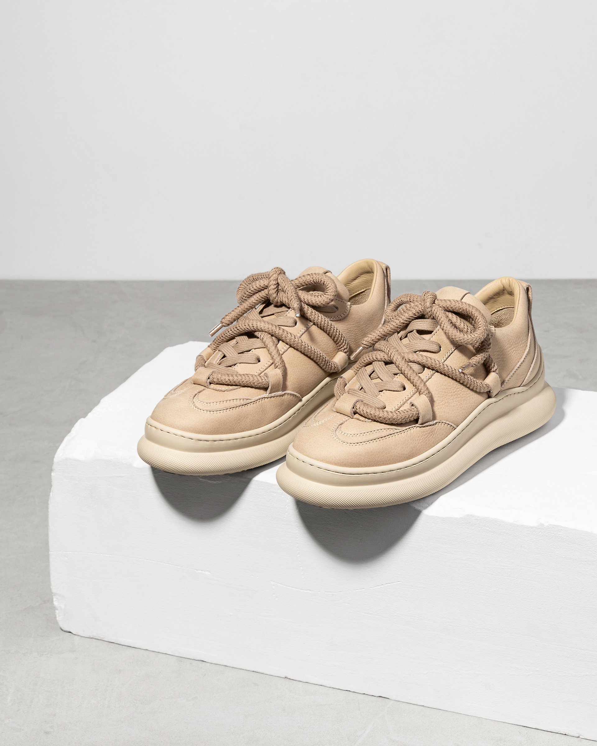 Бежевые кеды из натуральной кожи - Image 2 of 6