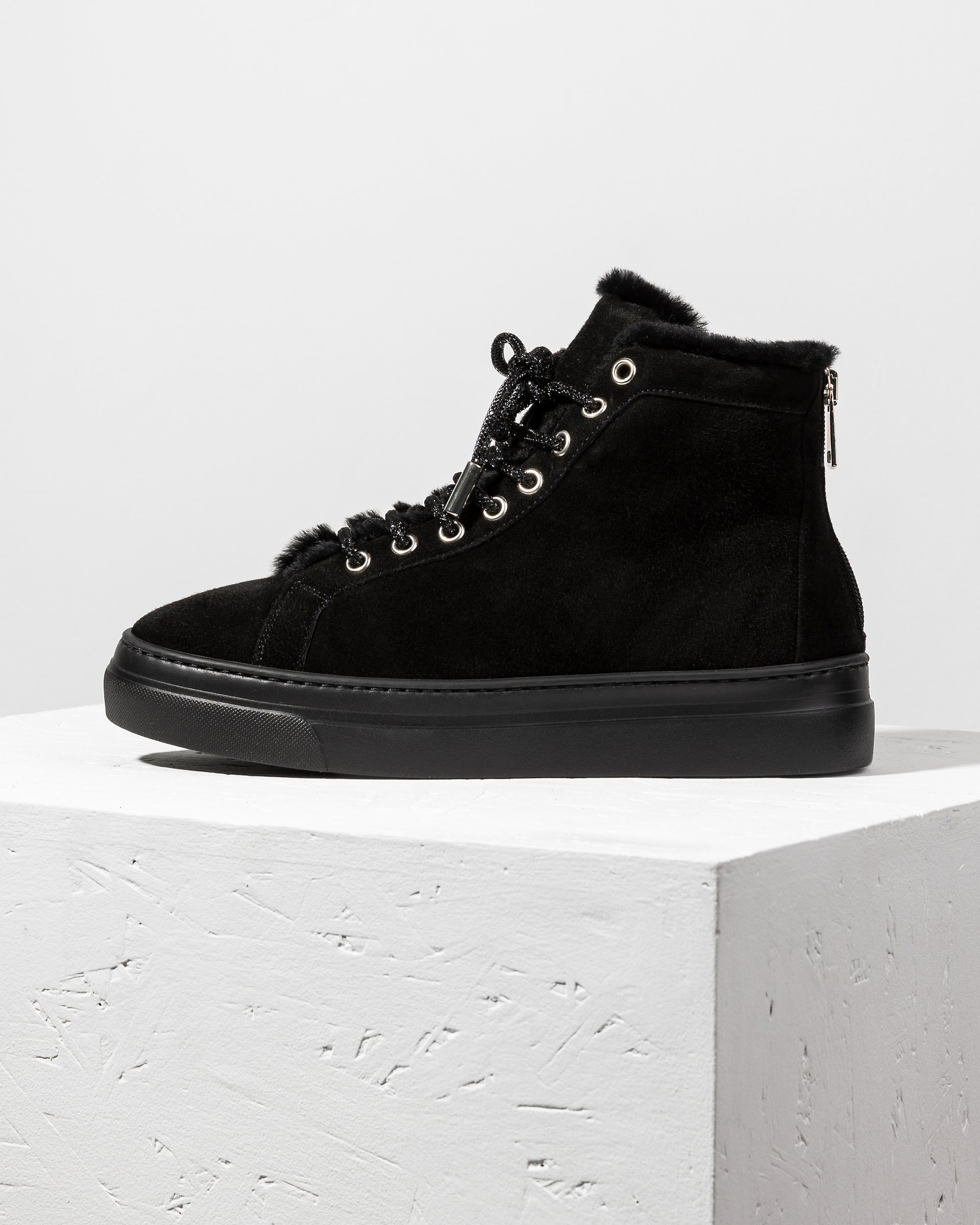 Черные замшевые кеды - Main image