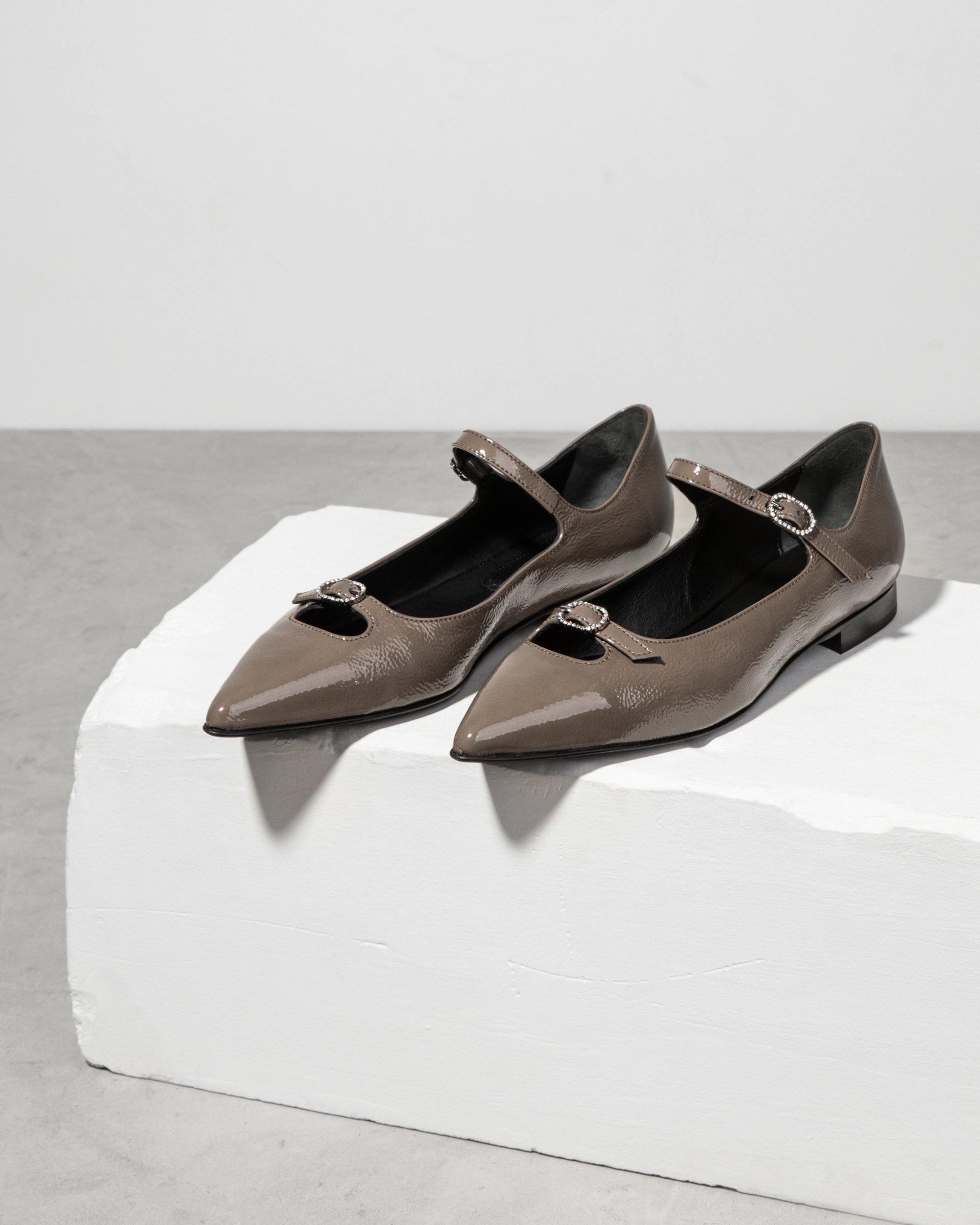 Серые лакированные туфли - Image 2 of 7