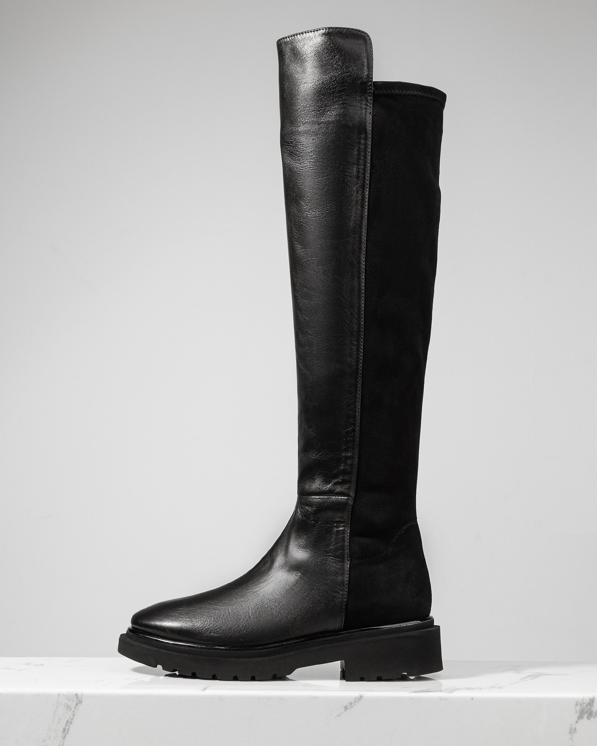 Черные кожаные сапоги - Main image