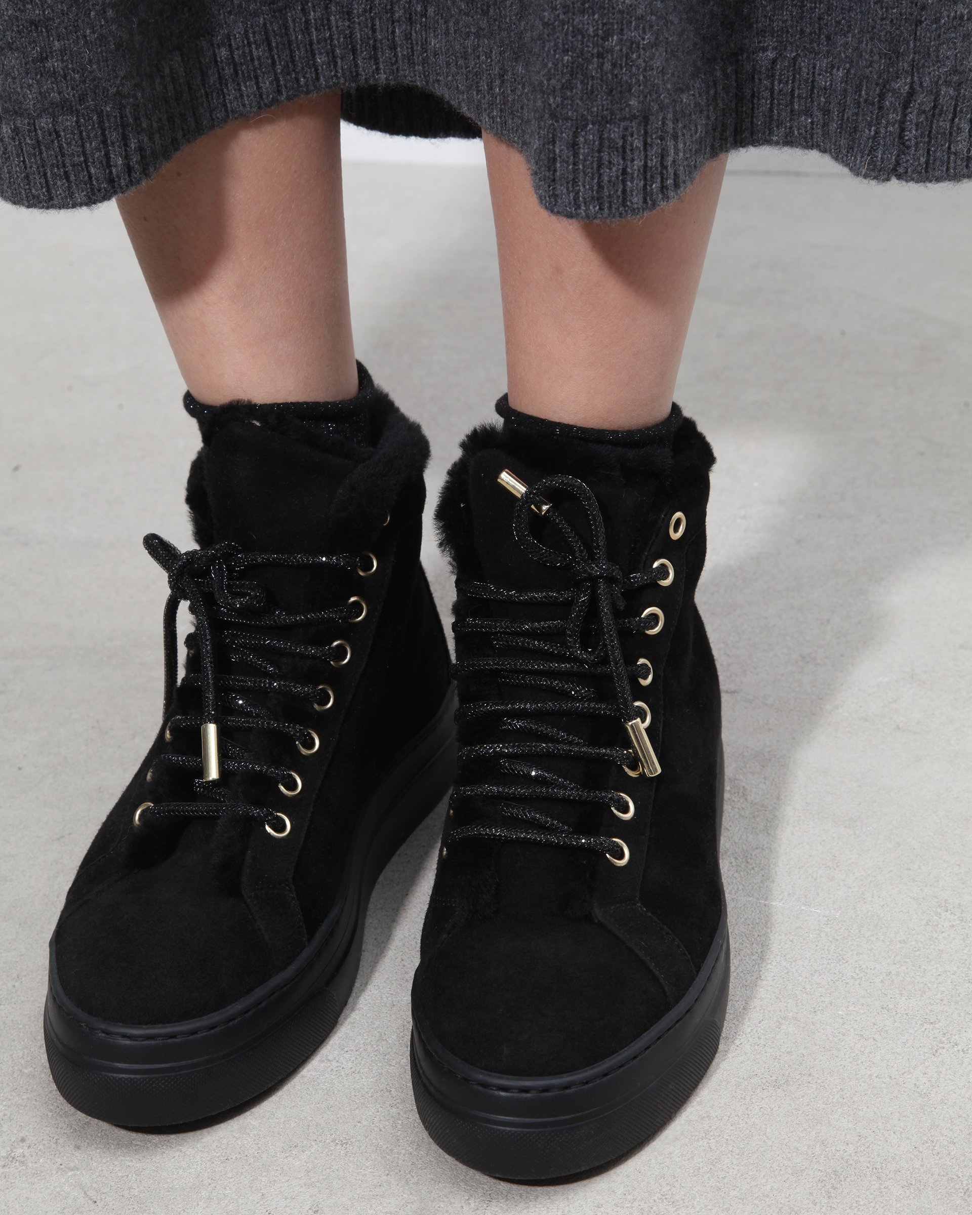 Черные замшевые кеды - Image 5 of 5