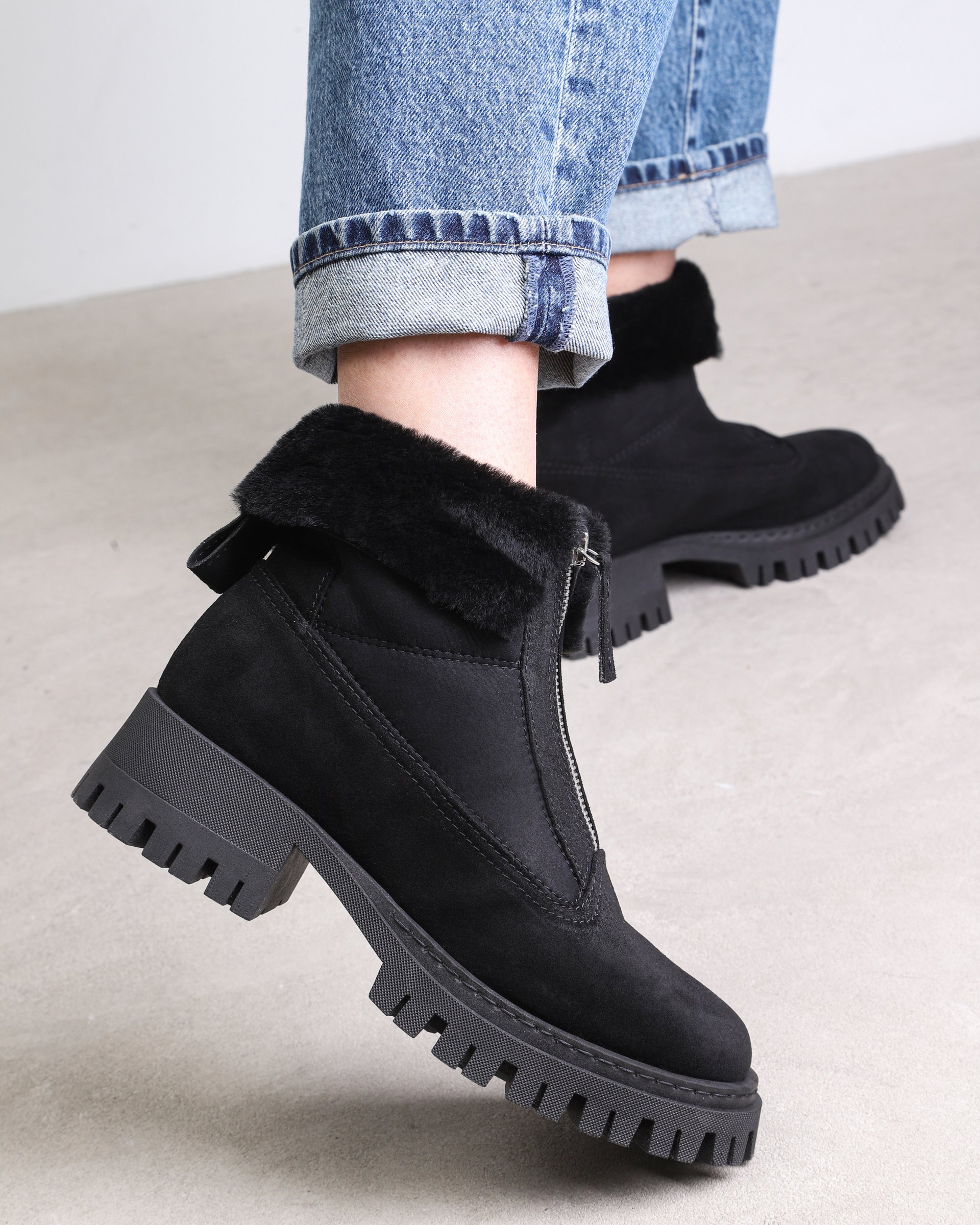 Чёрные замшевые зимние ботинки - Image 5 of 6