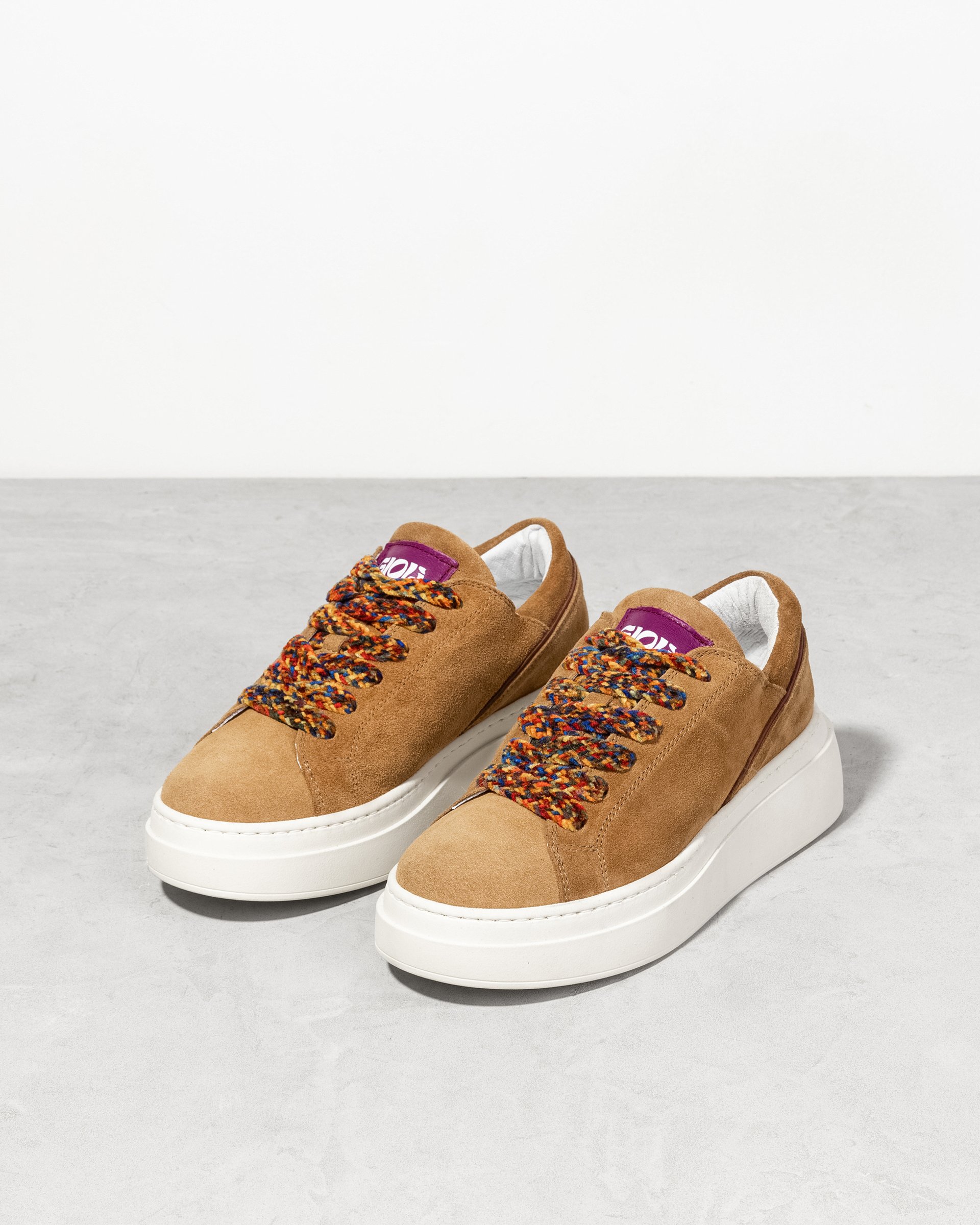 Бежевые кроссовки из замши - Image 2 of 4