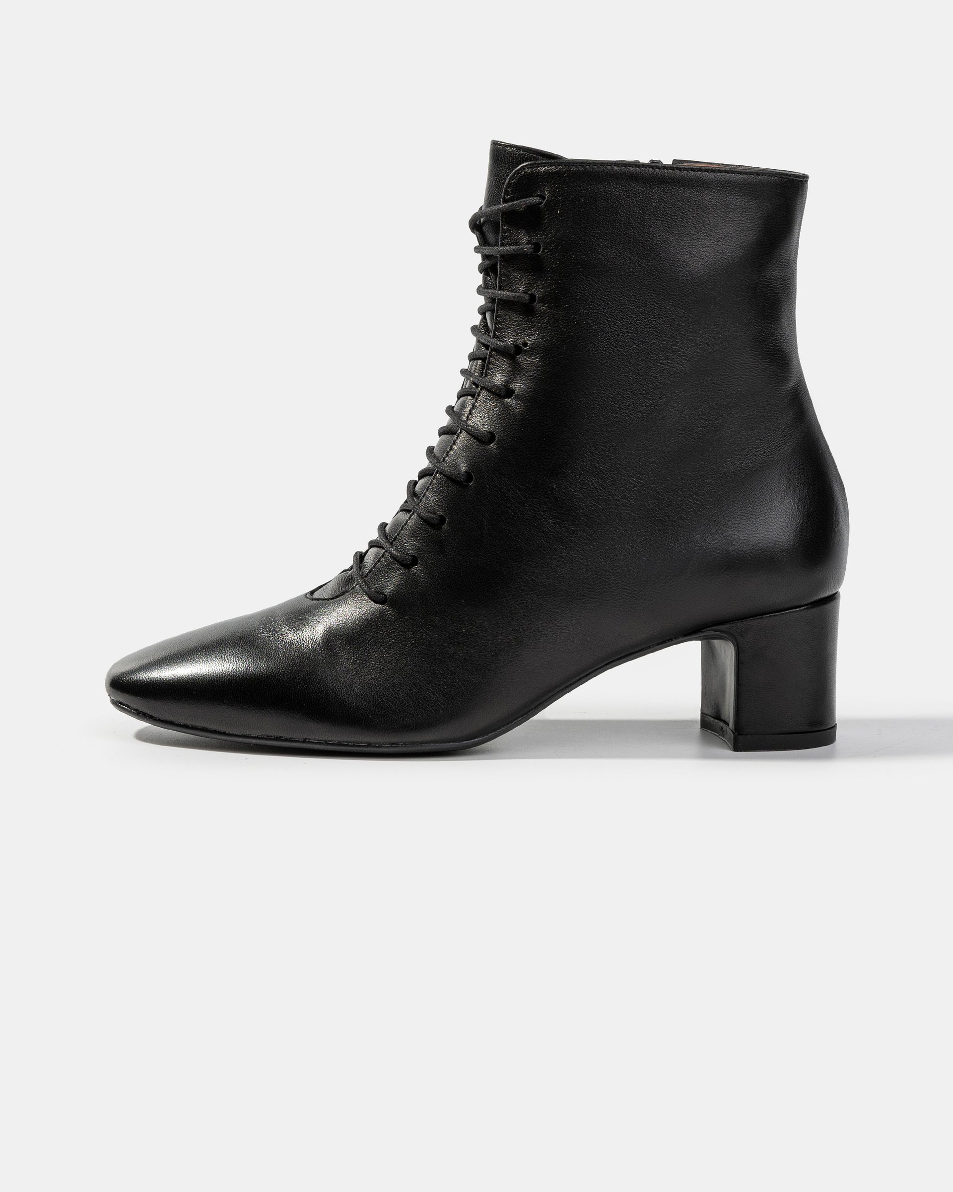 Черные кожаные ботильоны на шнуровке - Main image