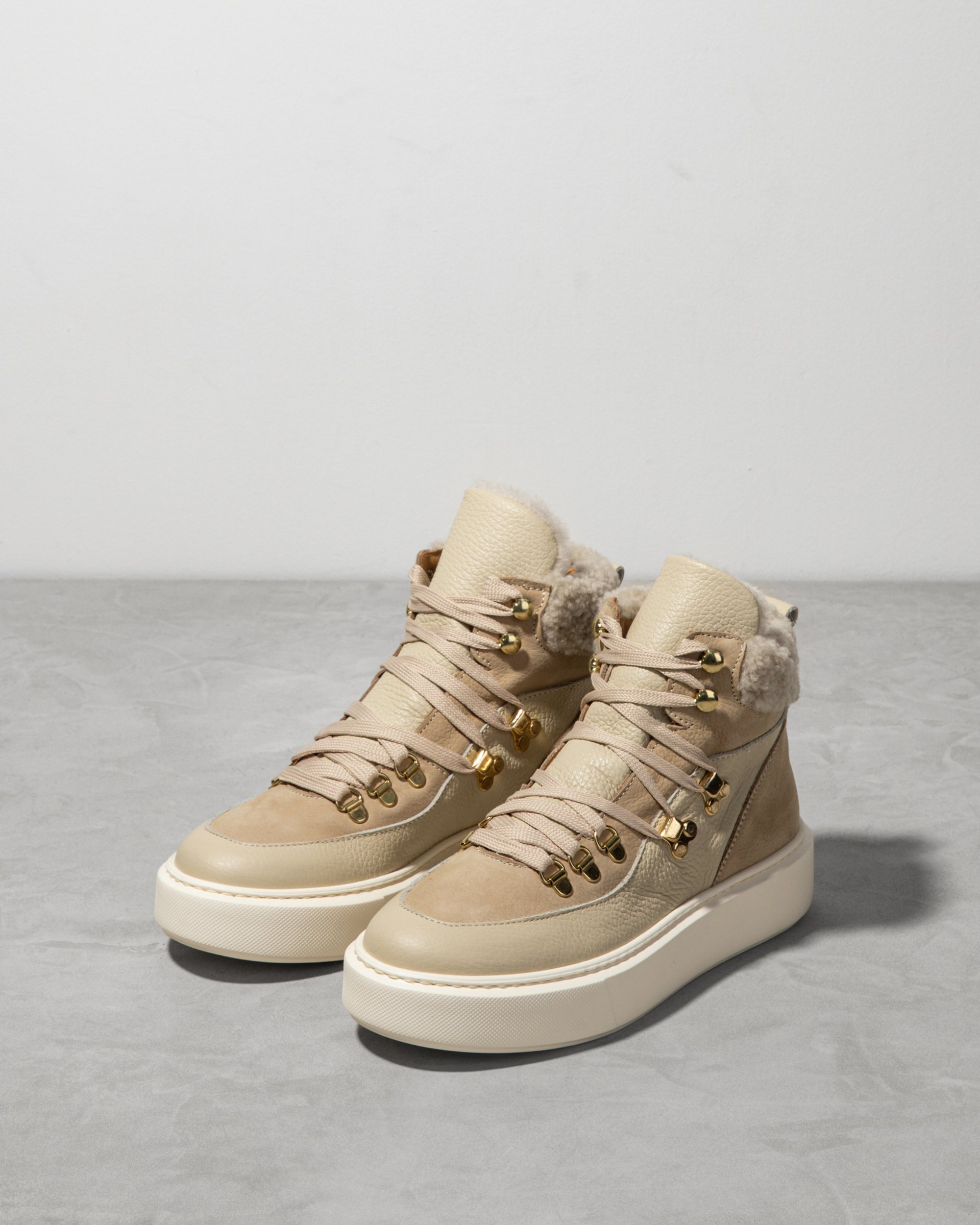 Бежевые кожаные кеды - Image 2 of 4