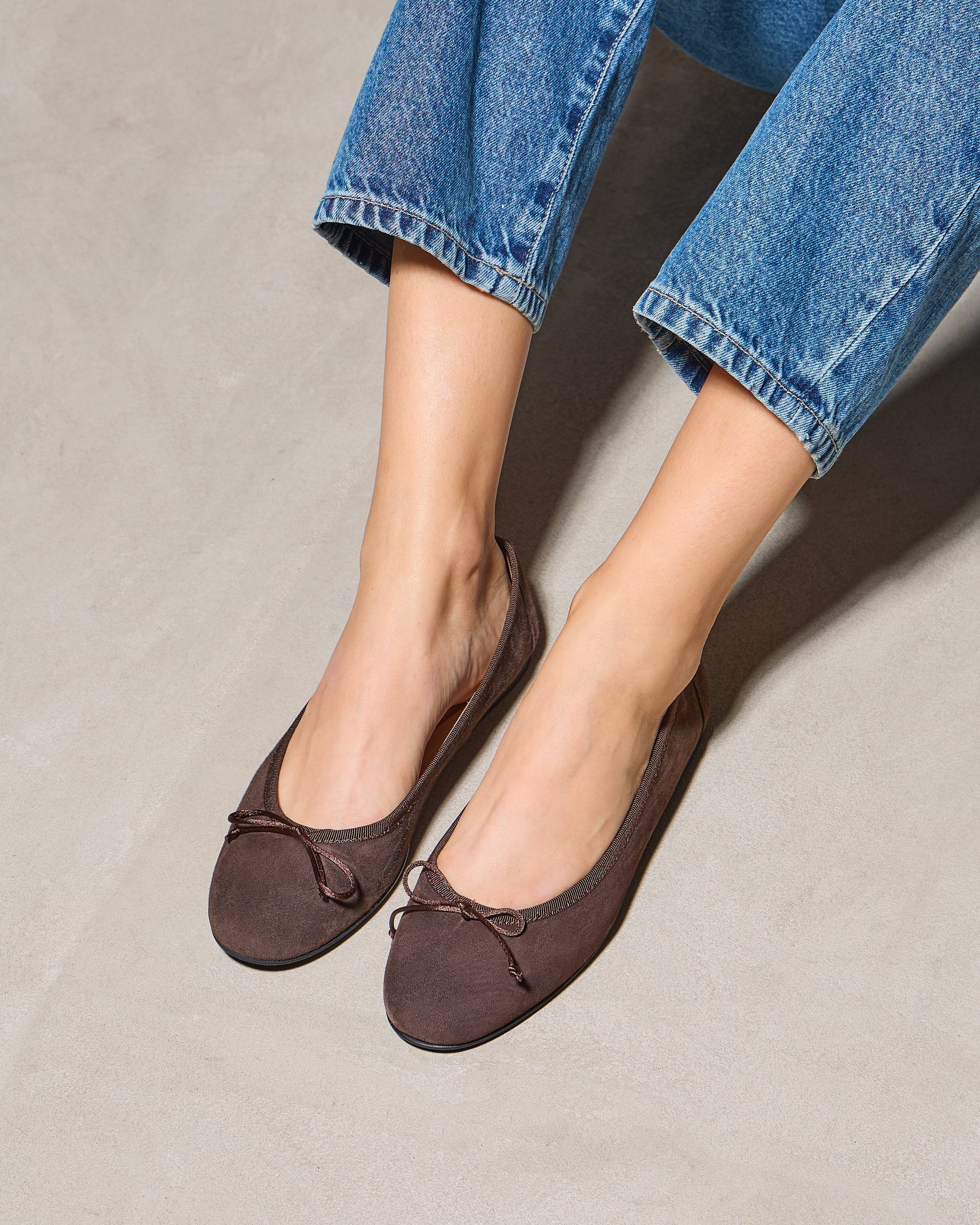 Тёмно-коричневые замшевые балетки - Image 6 of 7