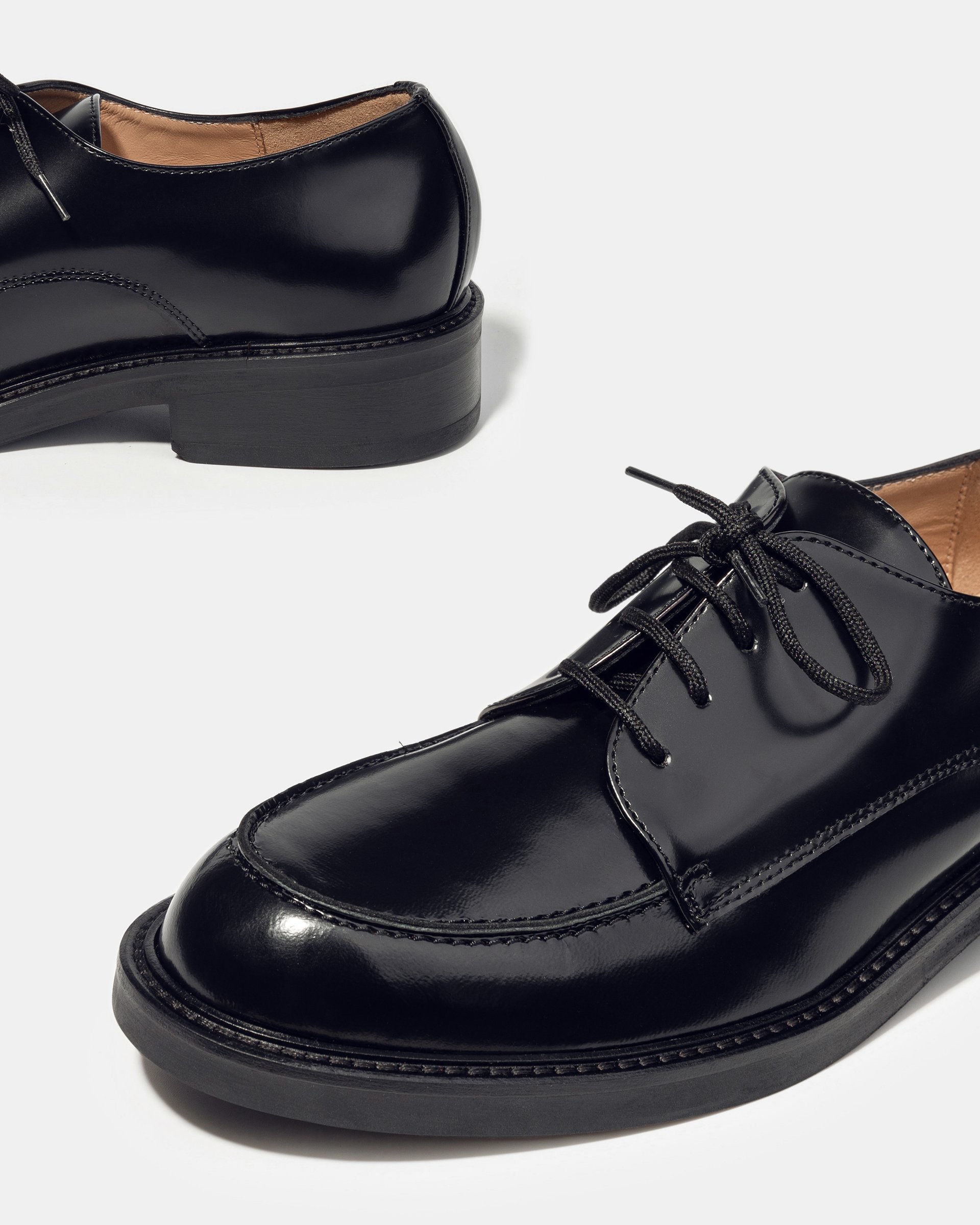 Классические чёрные кожаные туфли - Image 4 of 5