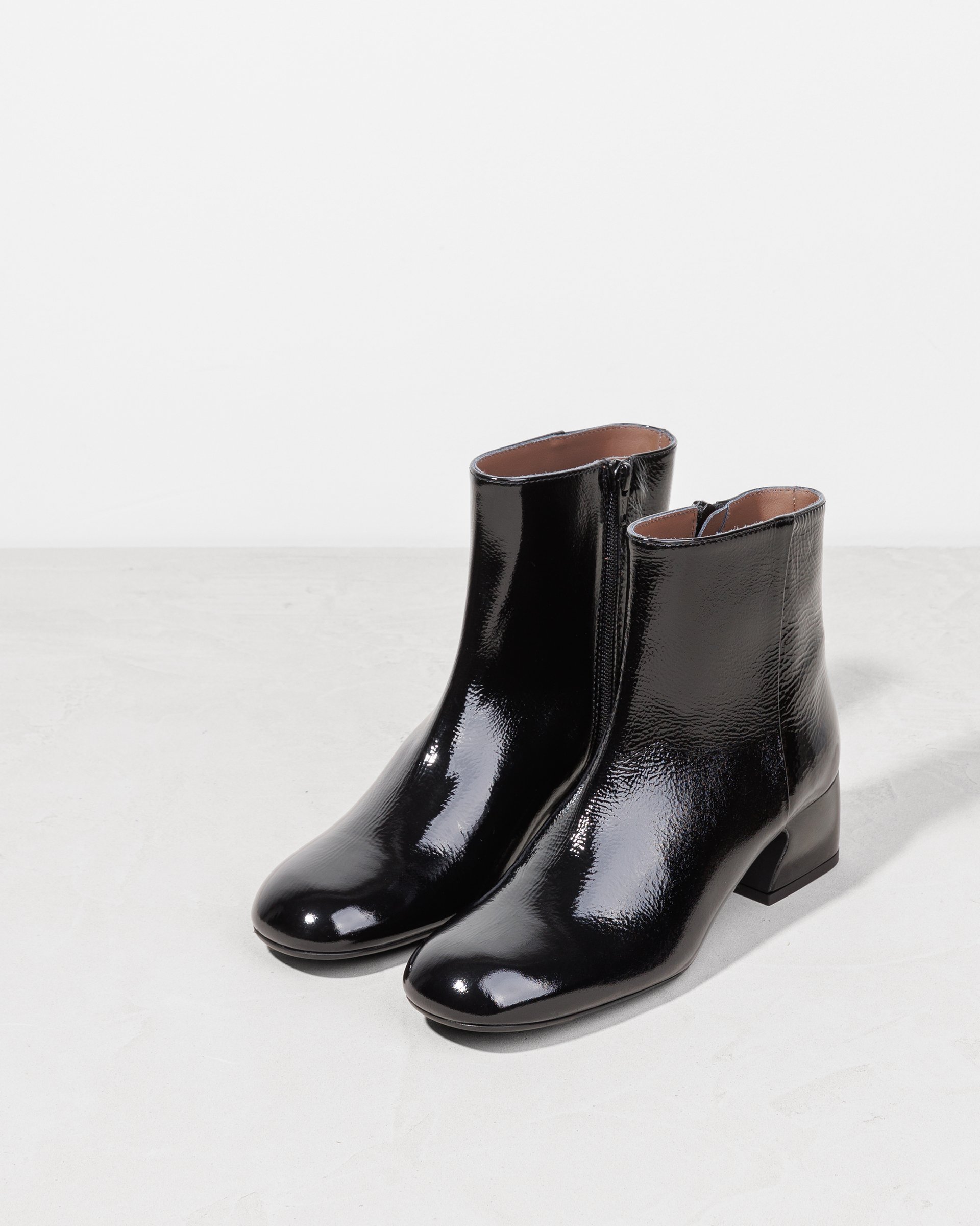 Черные лакированные ботильоны - Image 2 of 6