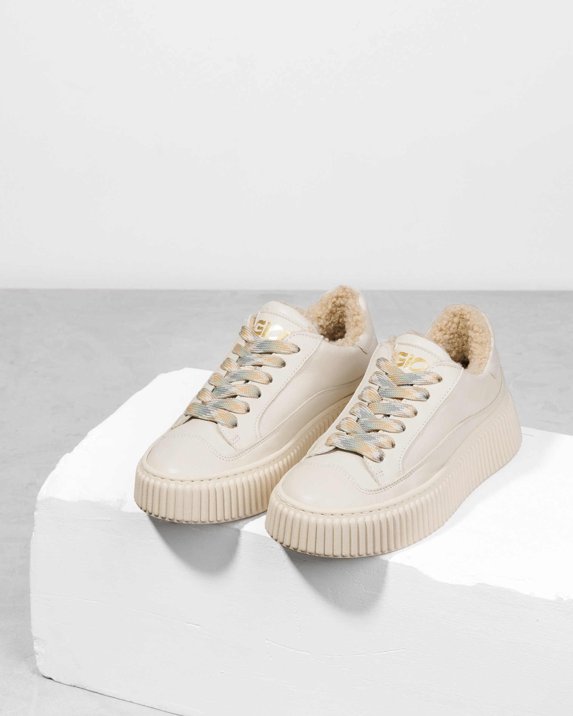 Светлые кеды из натуральной кожи - Image 2 of 4