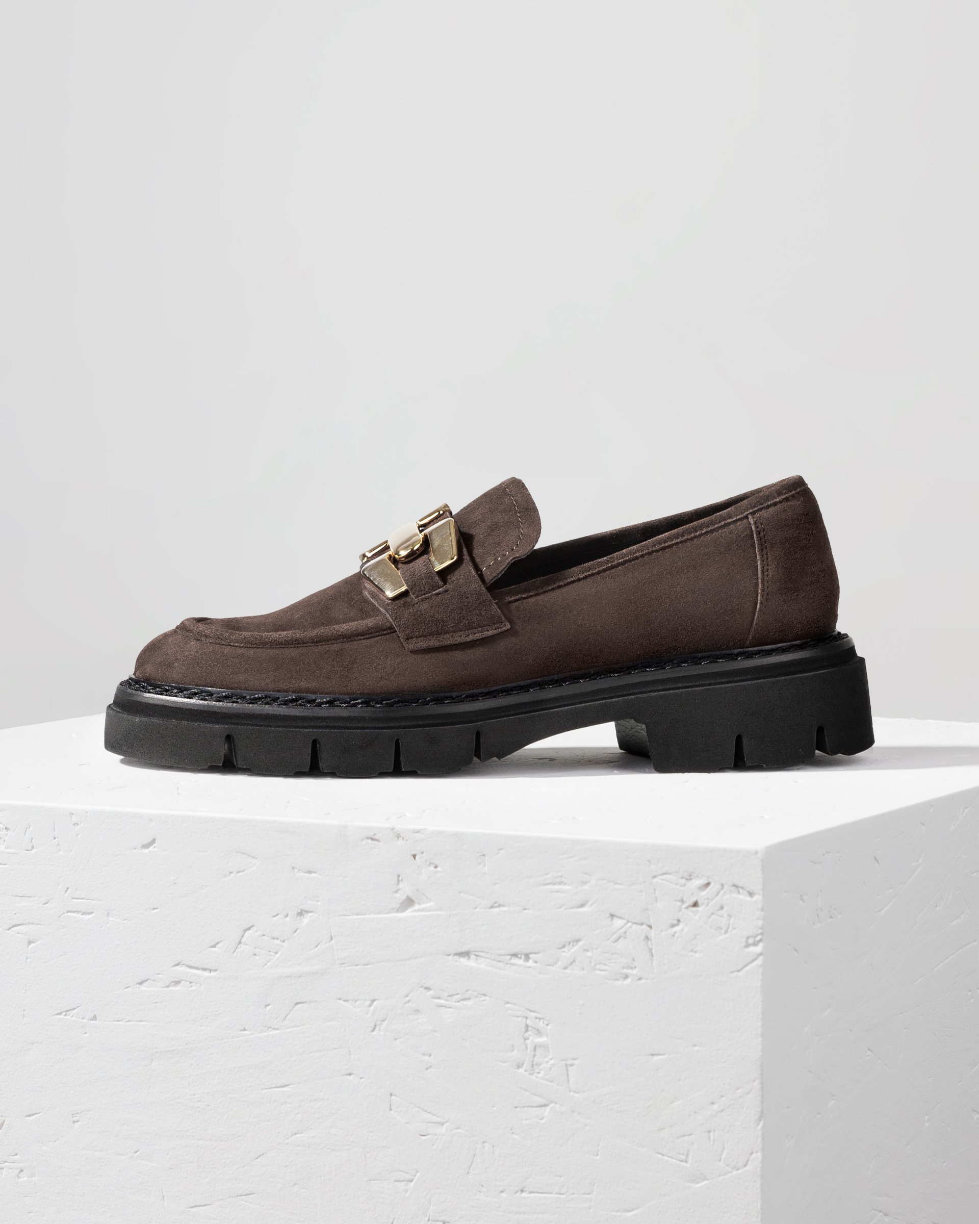 Темно-коричневые замшевые лоферы - Main image