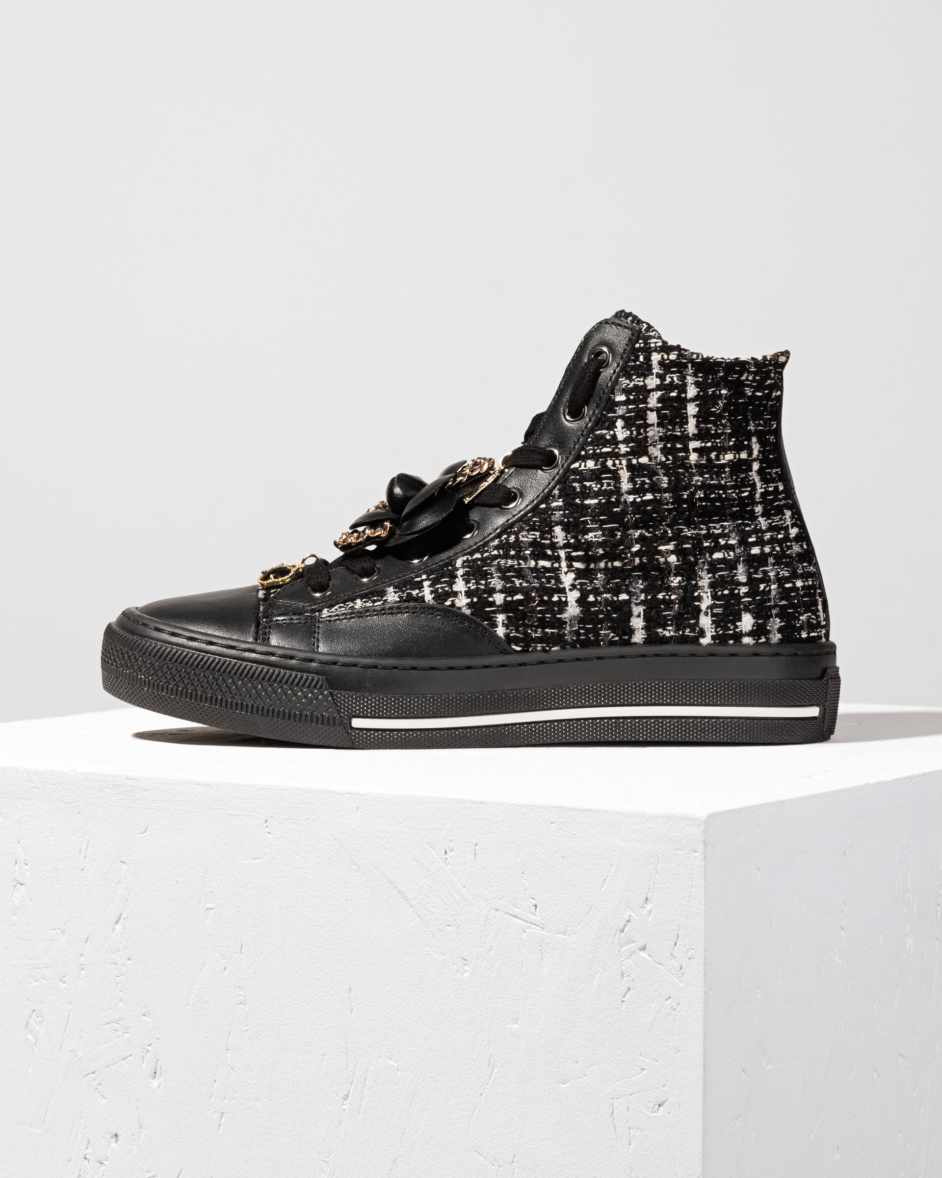 Черные кеды из текстиля - Main image