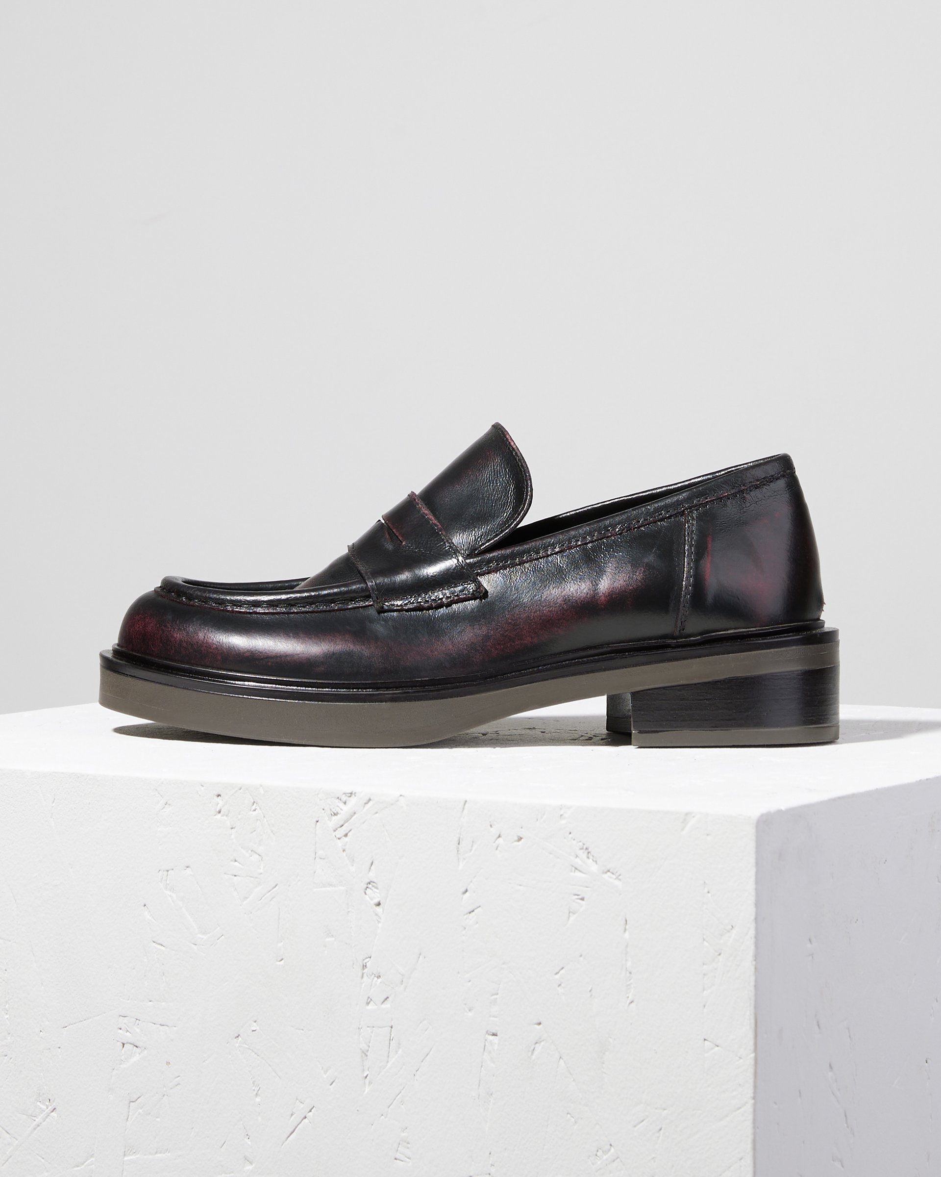 Темно-бордовые кожаные лоферы - Main image