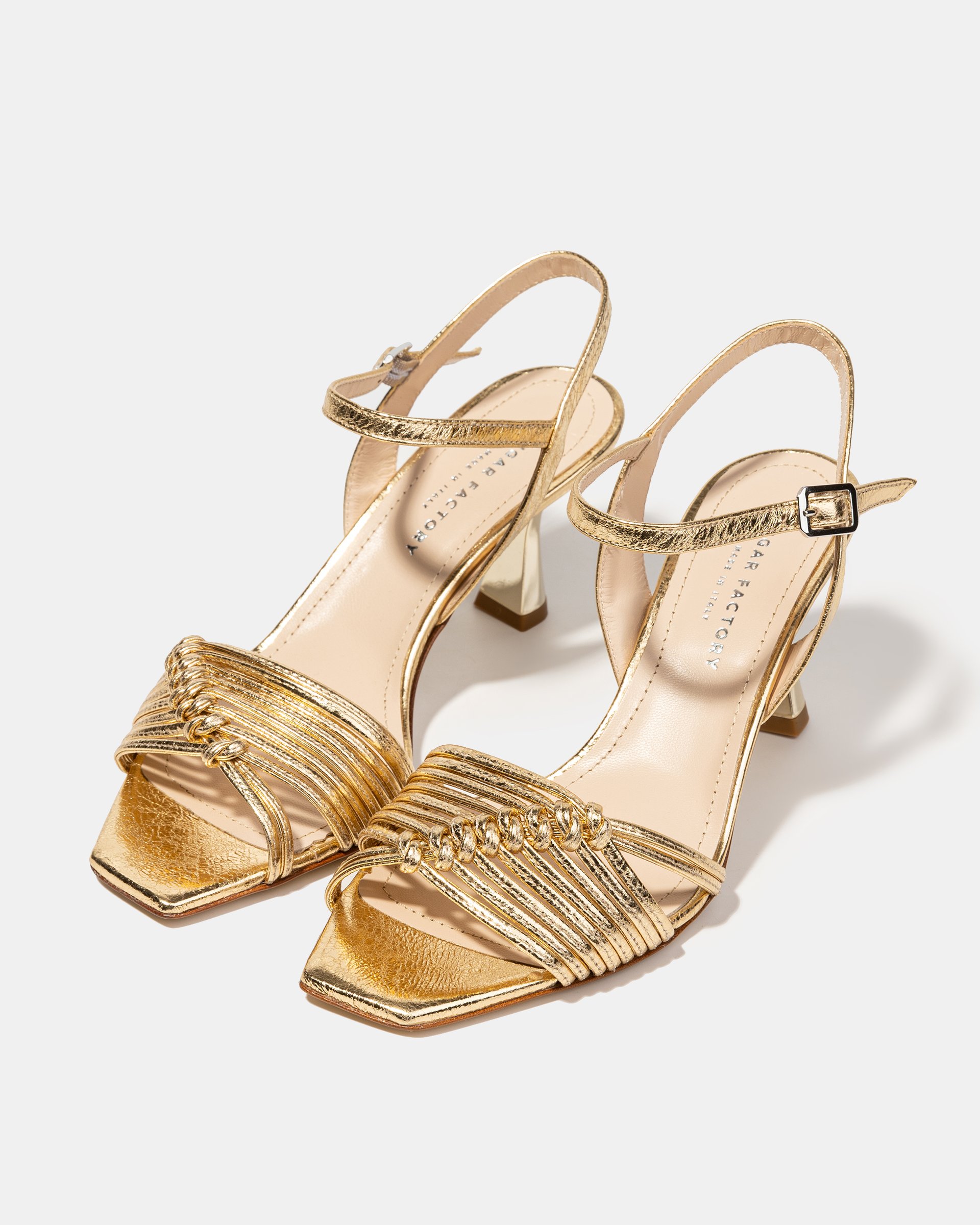 Золотистые босоножки на каблуке - Image 2 of 5