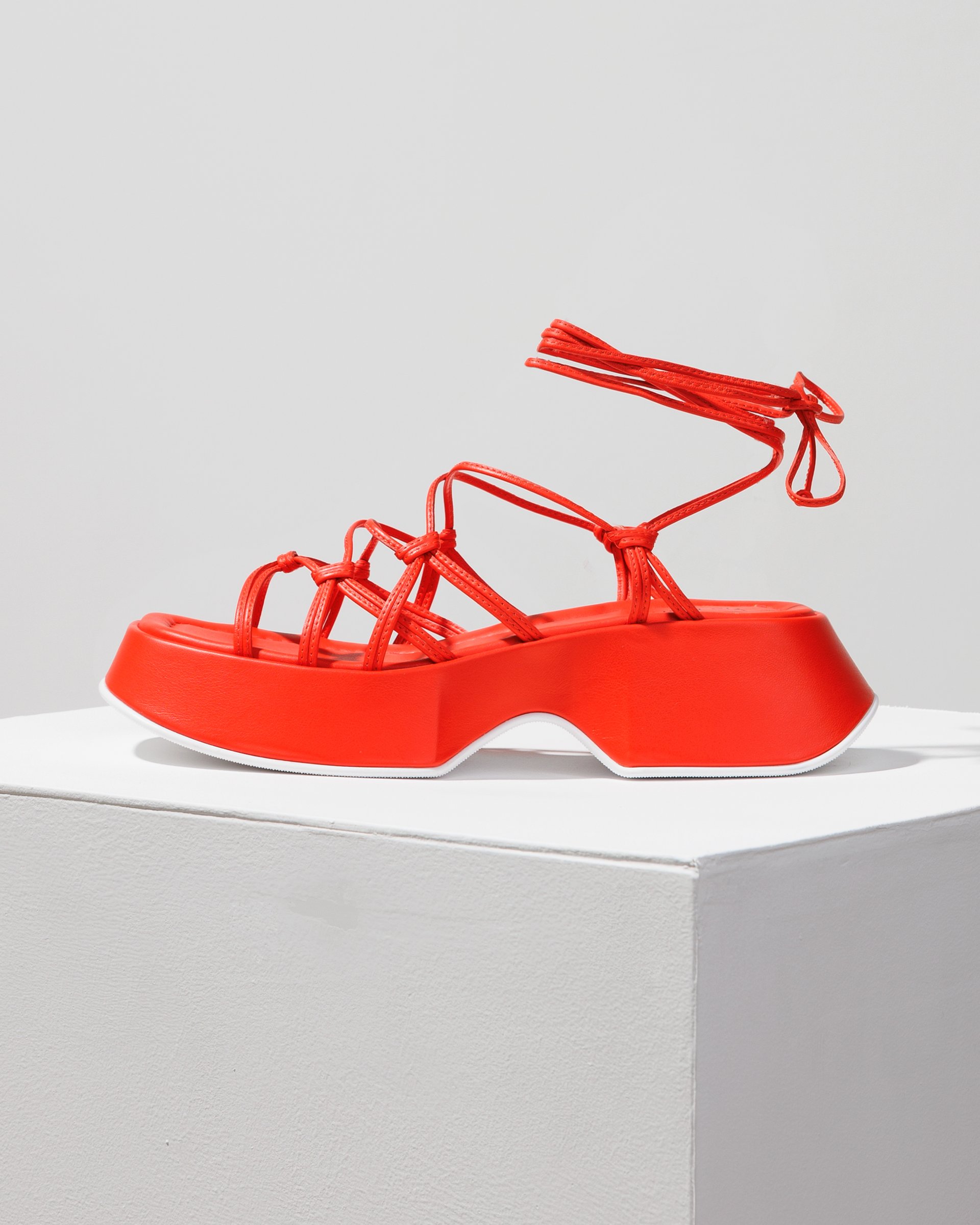 Темно-оранжевые кожаные босоножки - Main image