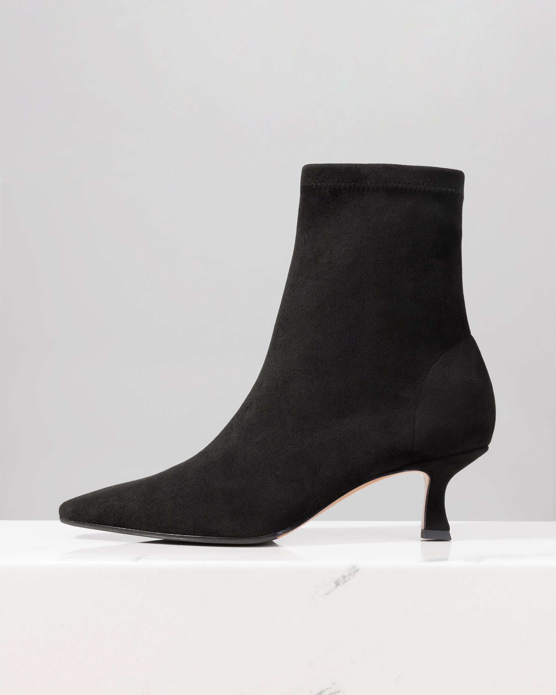 Черные ботильоны из натуральной замши - Main image