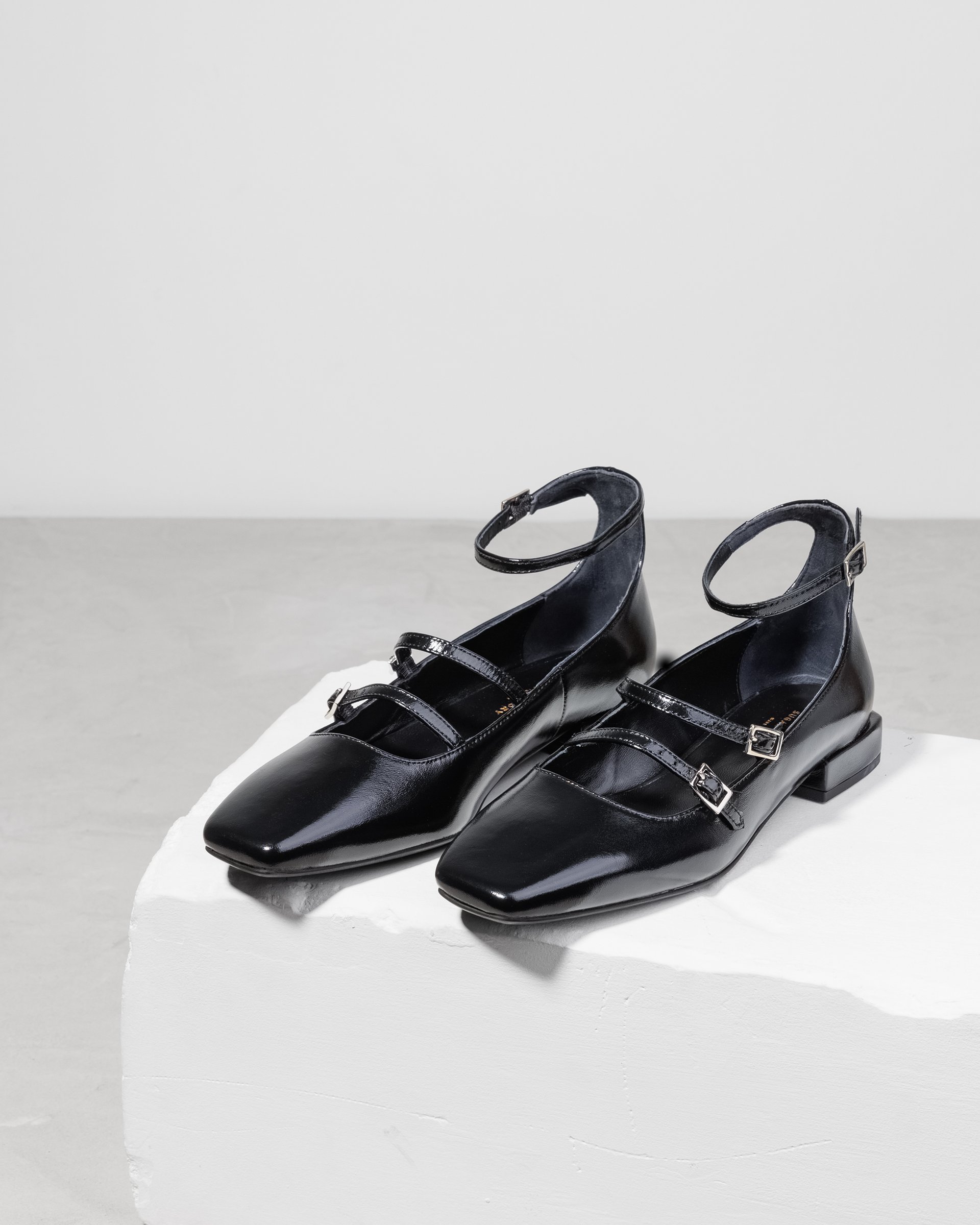 Черные лакированные туфли на ремешке - Image 2 of 7