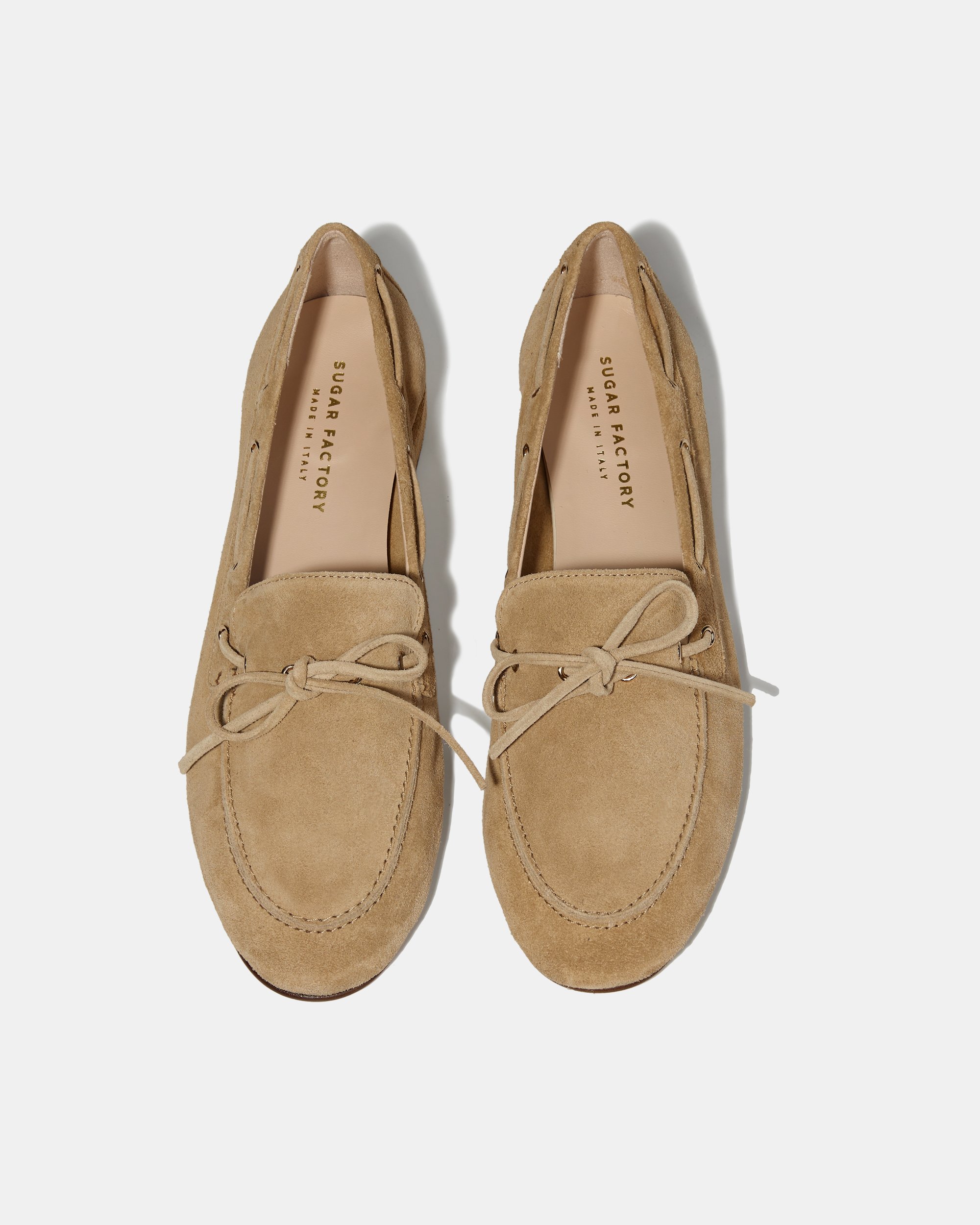 Бежевые замшевые лоферы