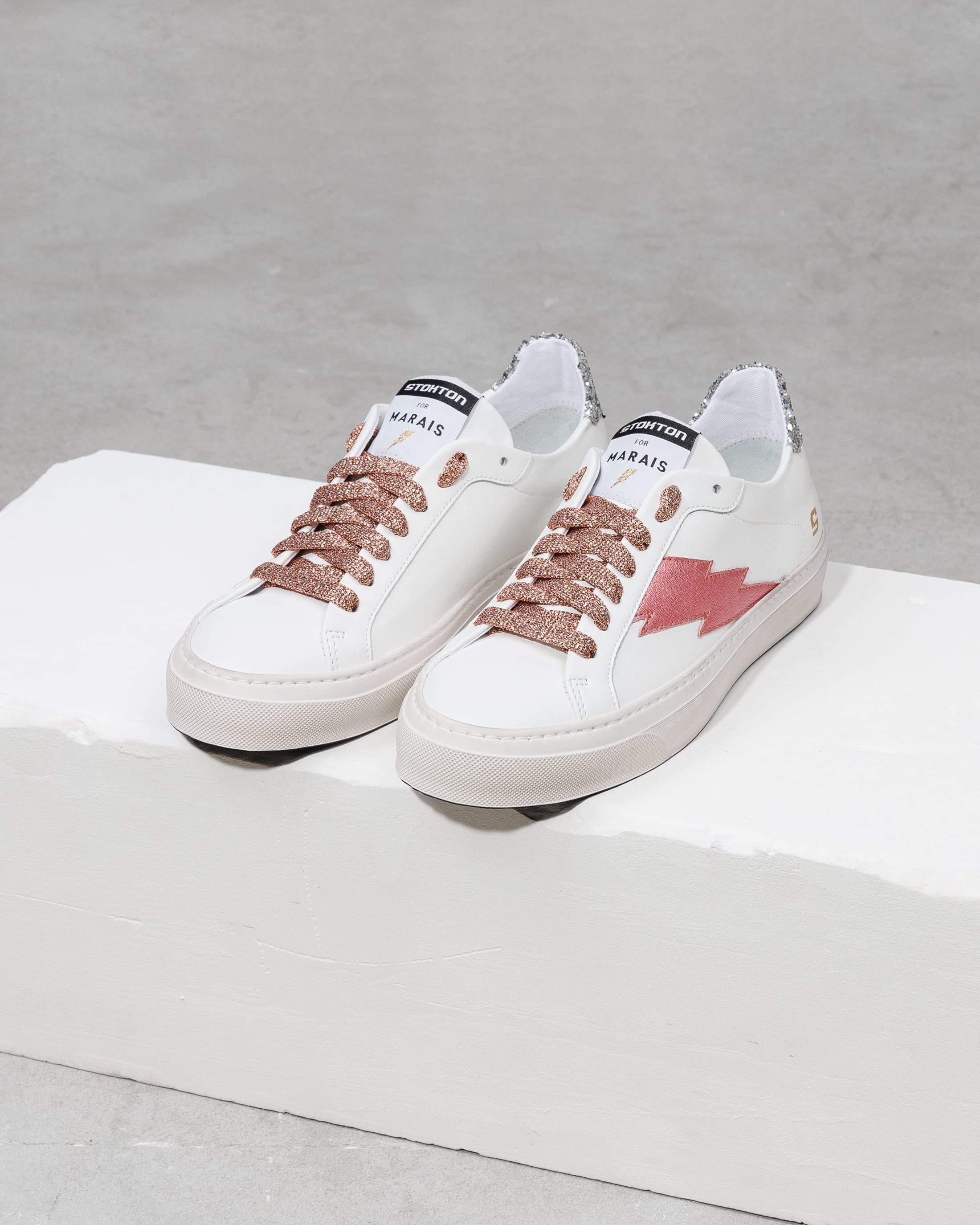 Белые кожаные кеды