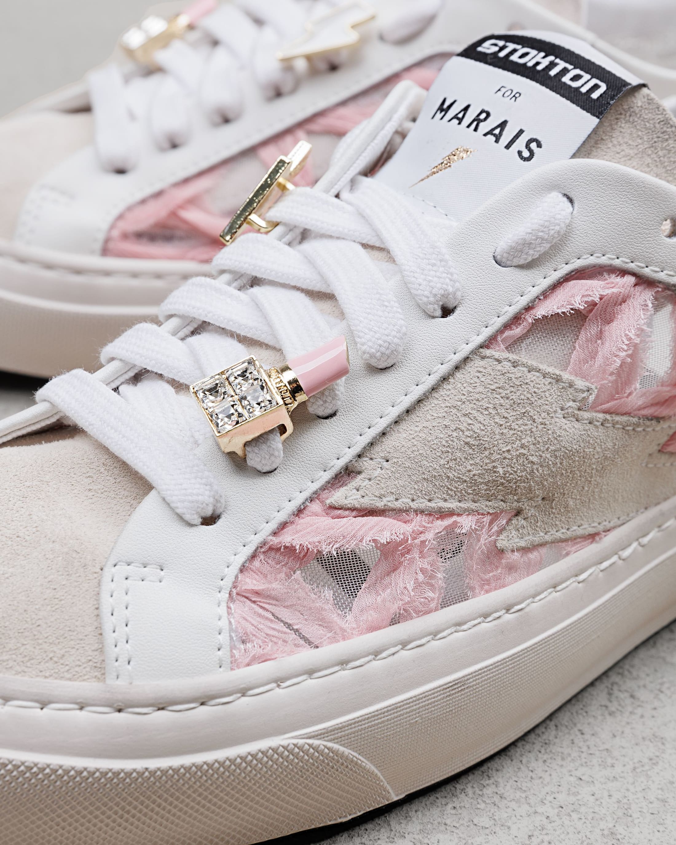 Белые кожаные кеды