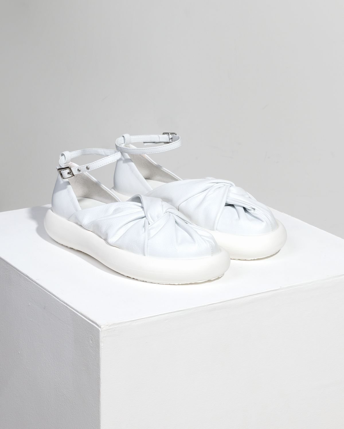 Белые кожаные туфли - Image 3 of 7